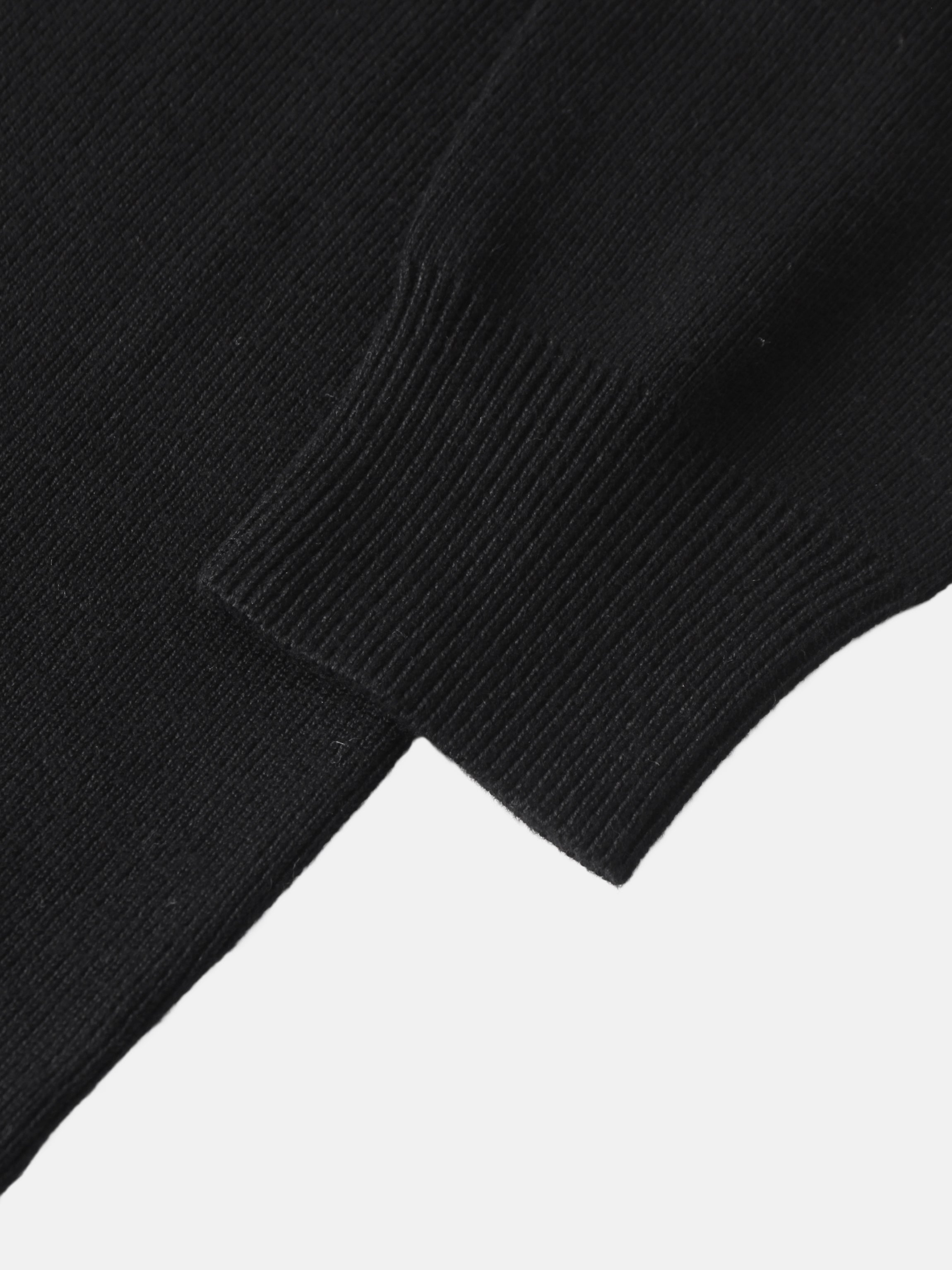 Thin Knit Center Cable Sweater - Black
