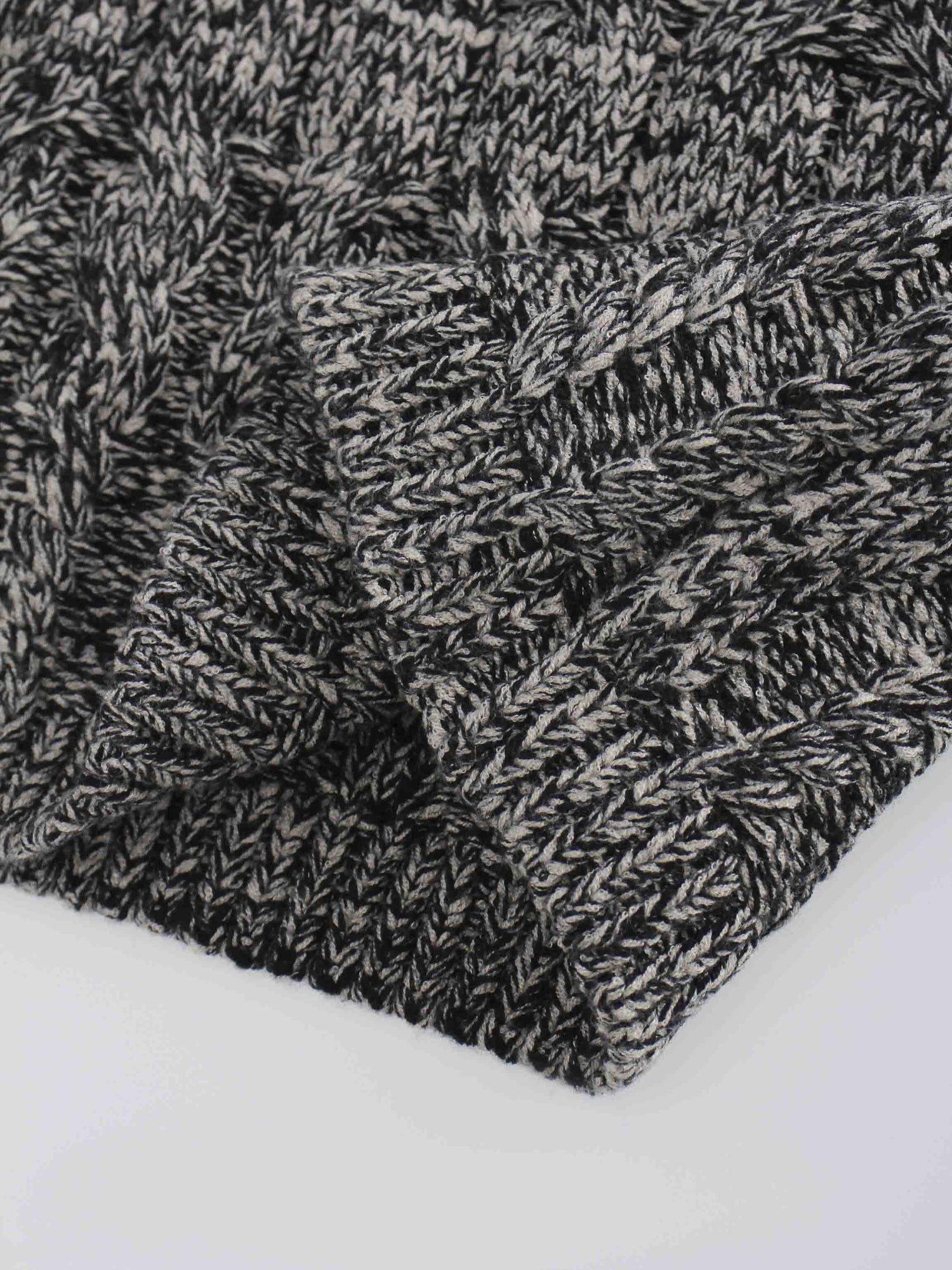 Chunky Heathered Cable sweater-Black/Tan