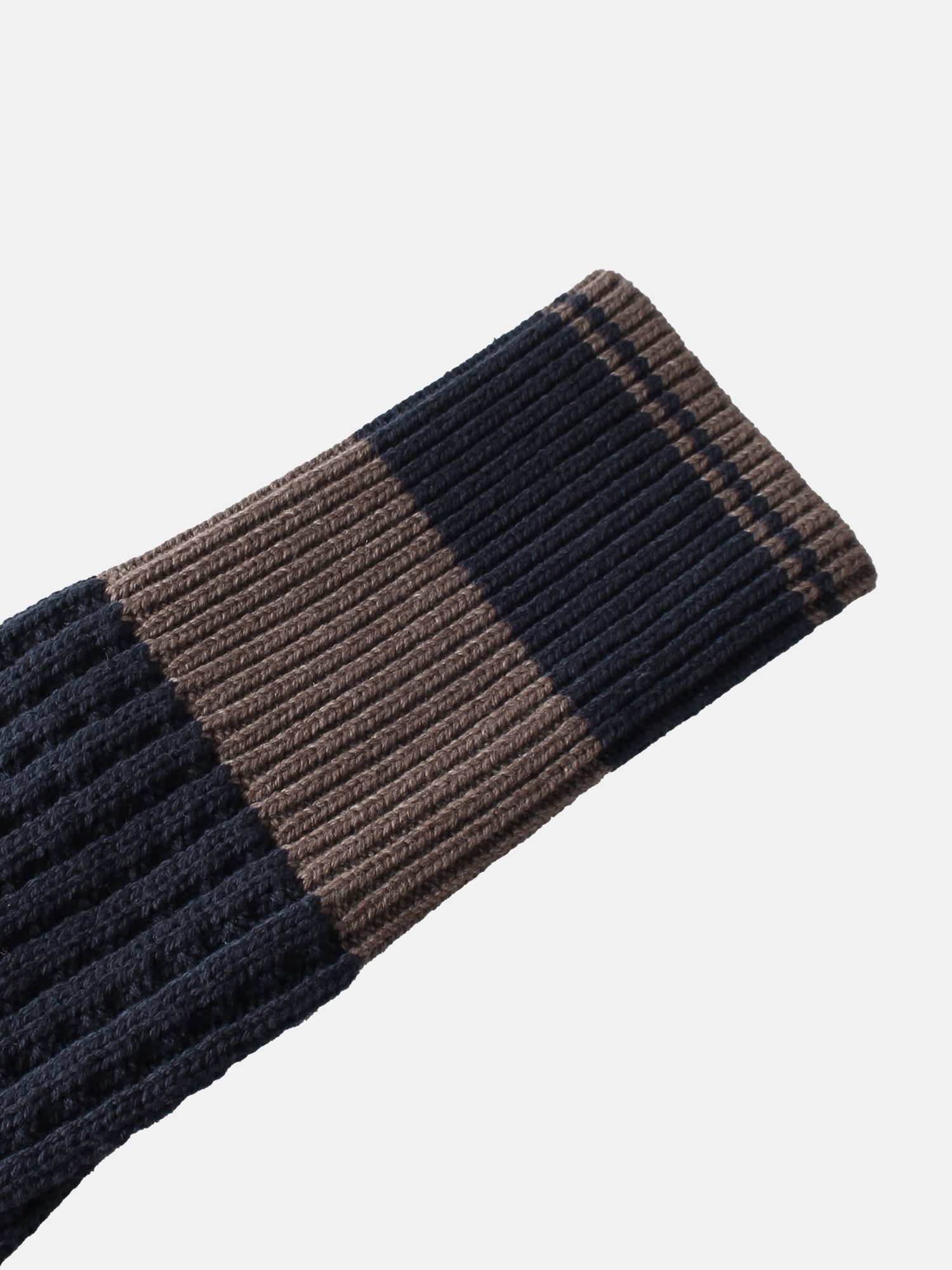 High V Waffle Sweater - Navy/Brown