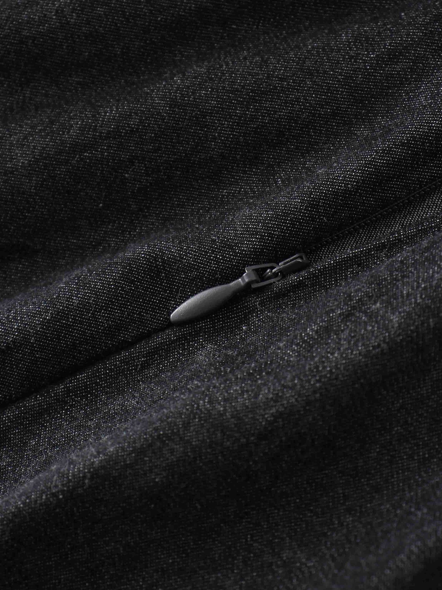 Side Inverted Pleat Denim Skirt-Black
