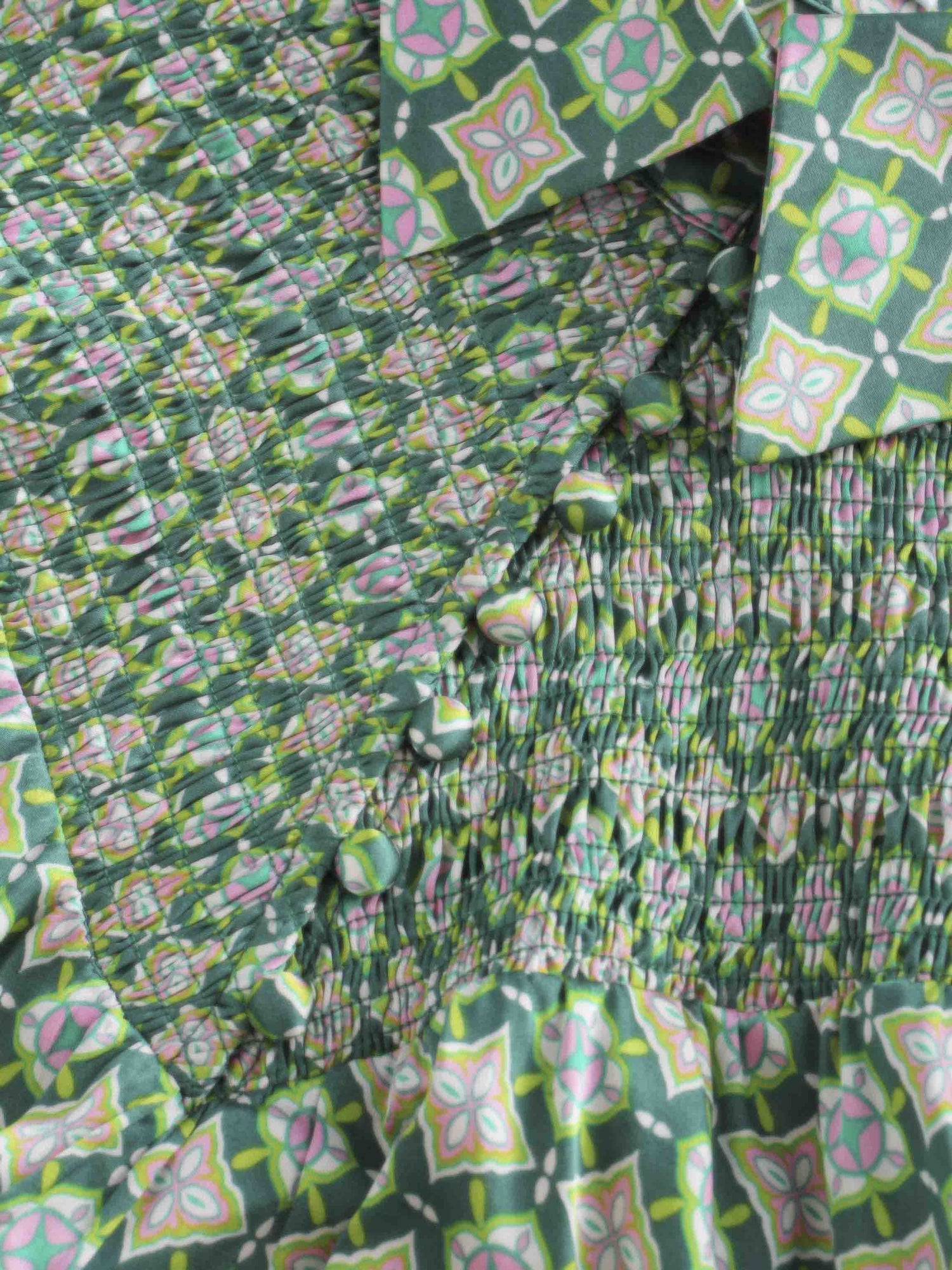 SMOCKED BLOUSE-GEOMETRIC MEDALLION GREEN