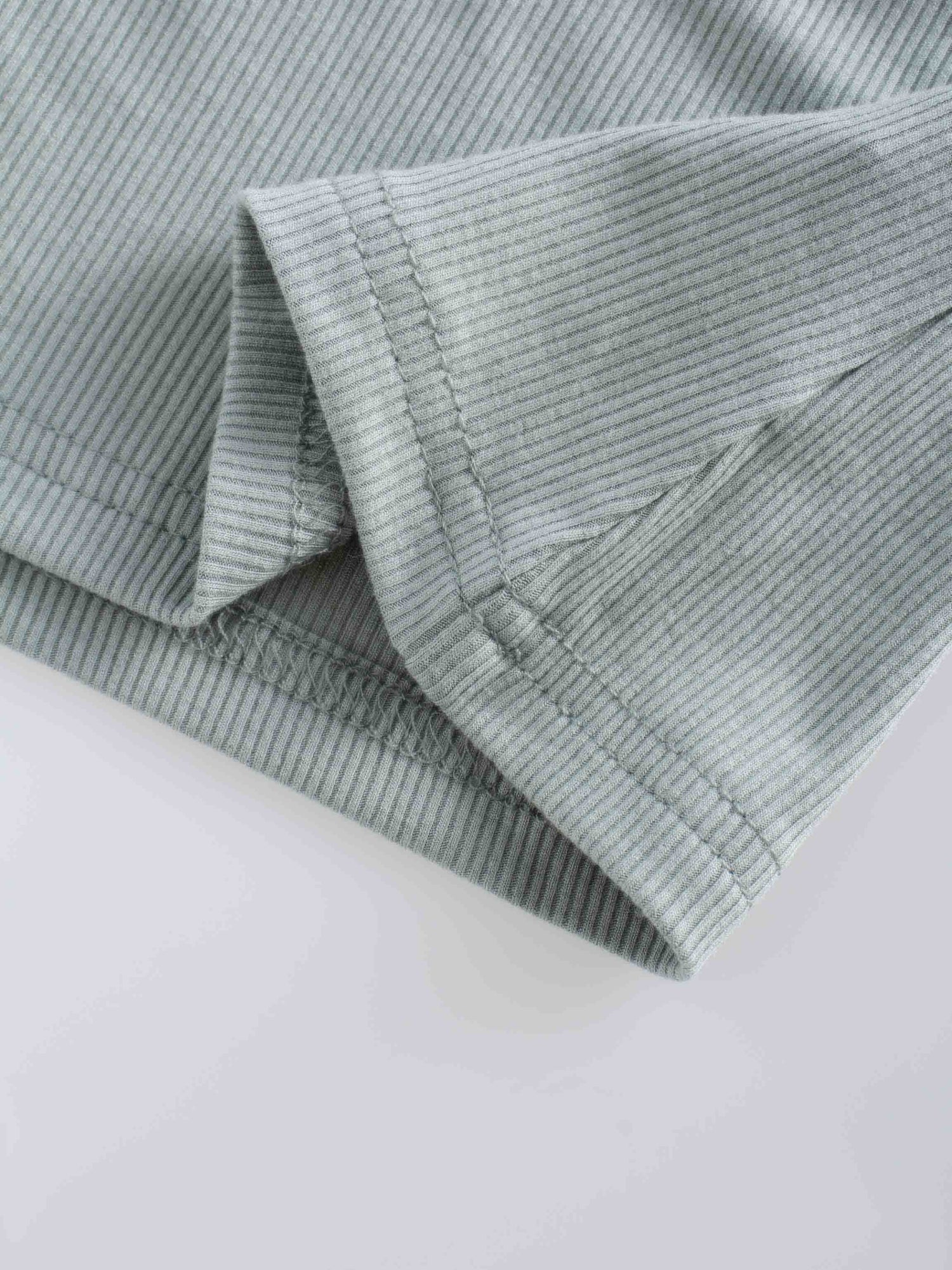 High V Ribbed Tee LS-Sage Green