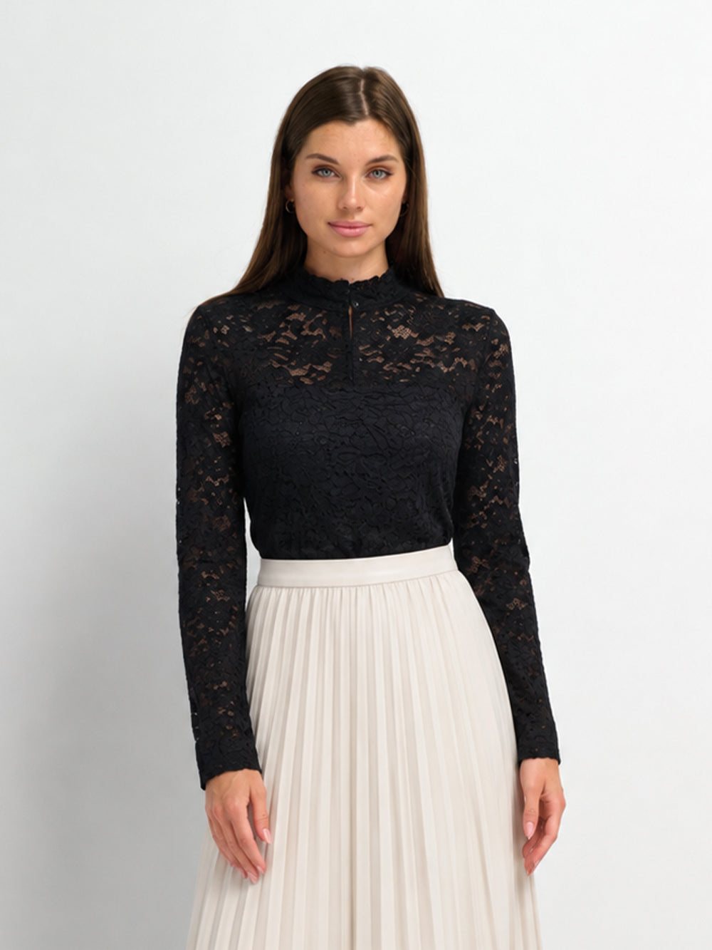 Lace Mock Neck Turtleneck-Black