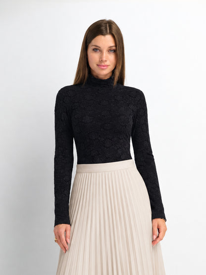 Lace Mock Neck Turtleneck-Black