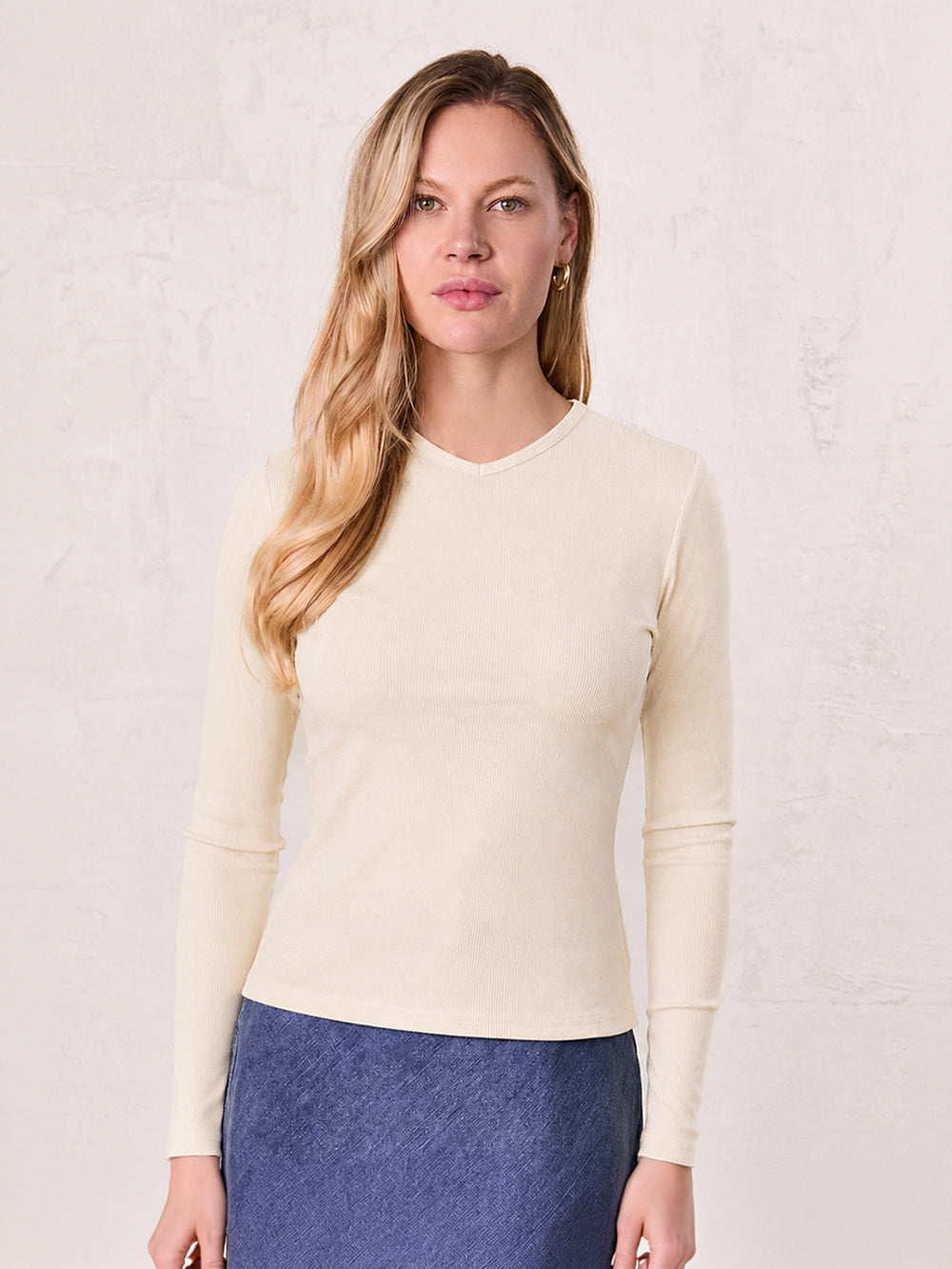 Soft Ribbed High V Tee-Cream