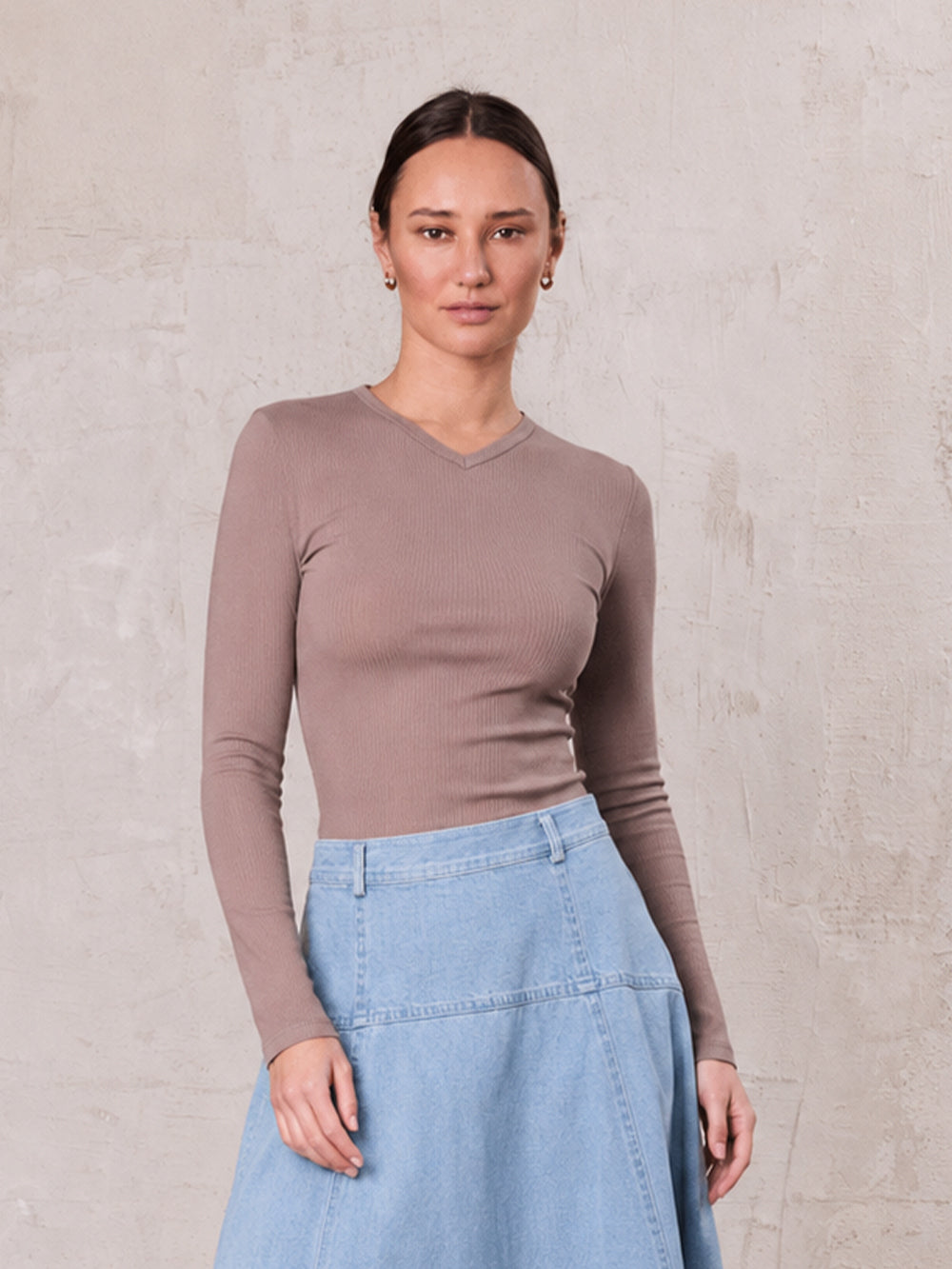 BASIC HIGH V TEE LS-DUSTY MAUVE