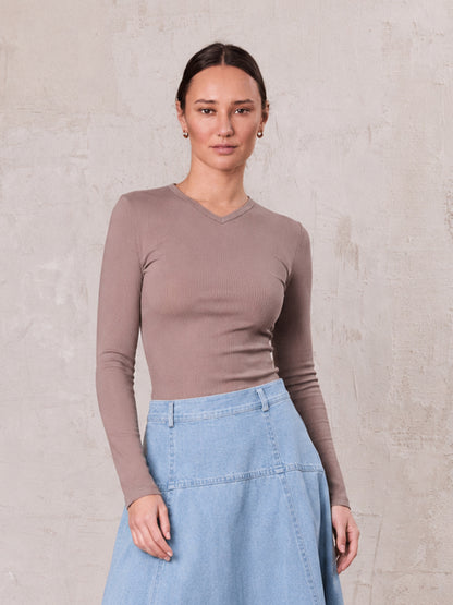 BASIC HIGH V TEE LS-DUSTY MAUVE