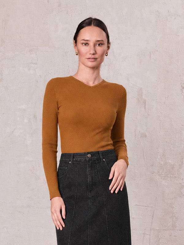 Basic High V Tee LS-Sand