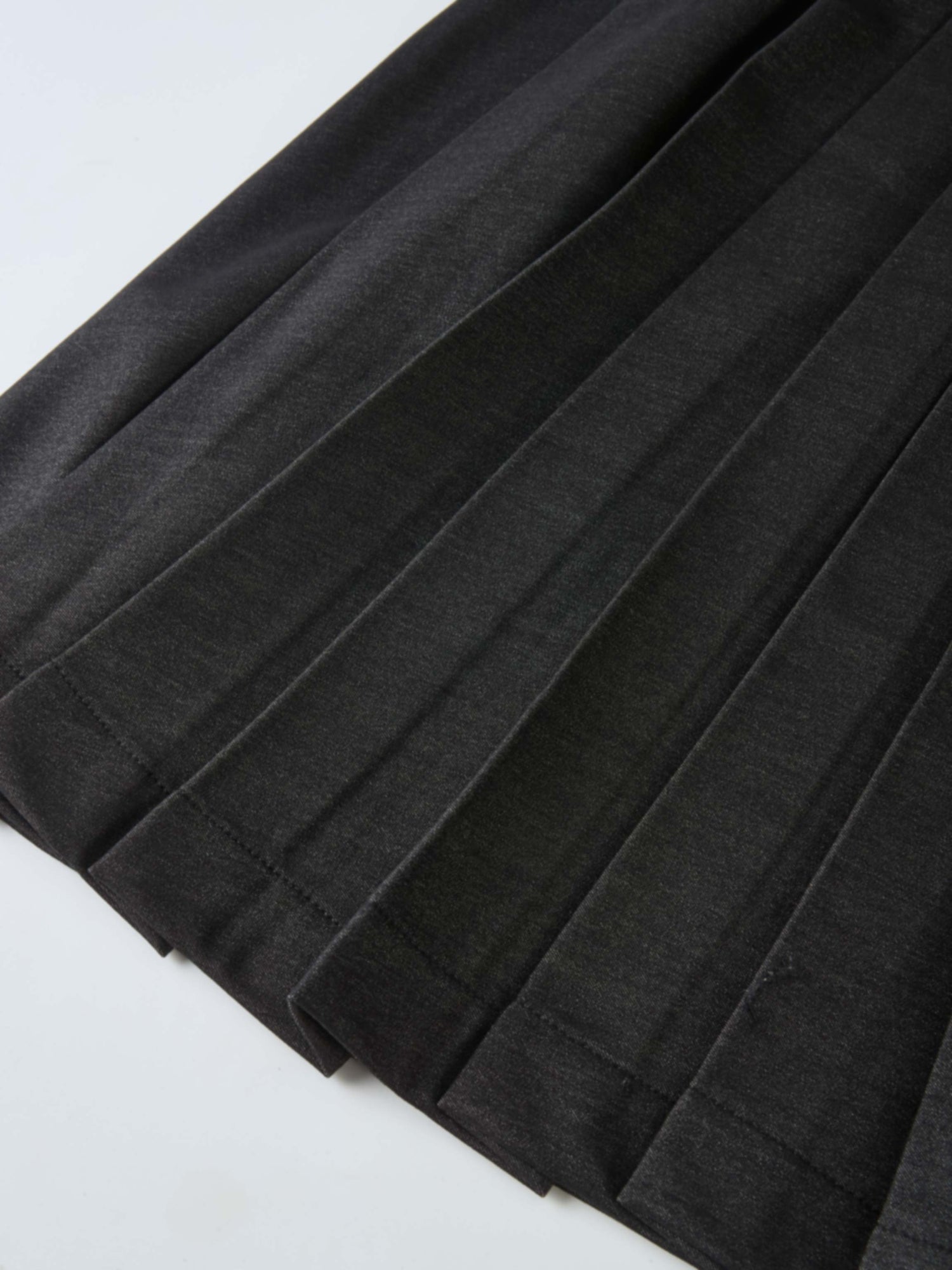 Short Pleated Jersey Denim Skirt - Black