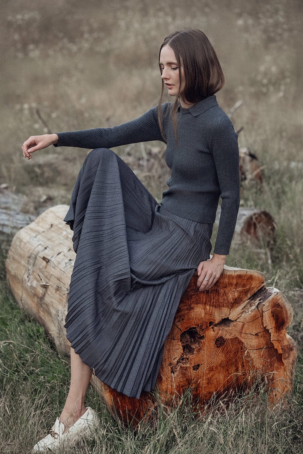 Dark grey pleated skirt hotsell