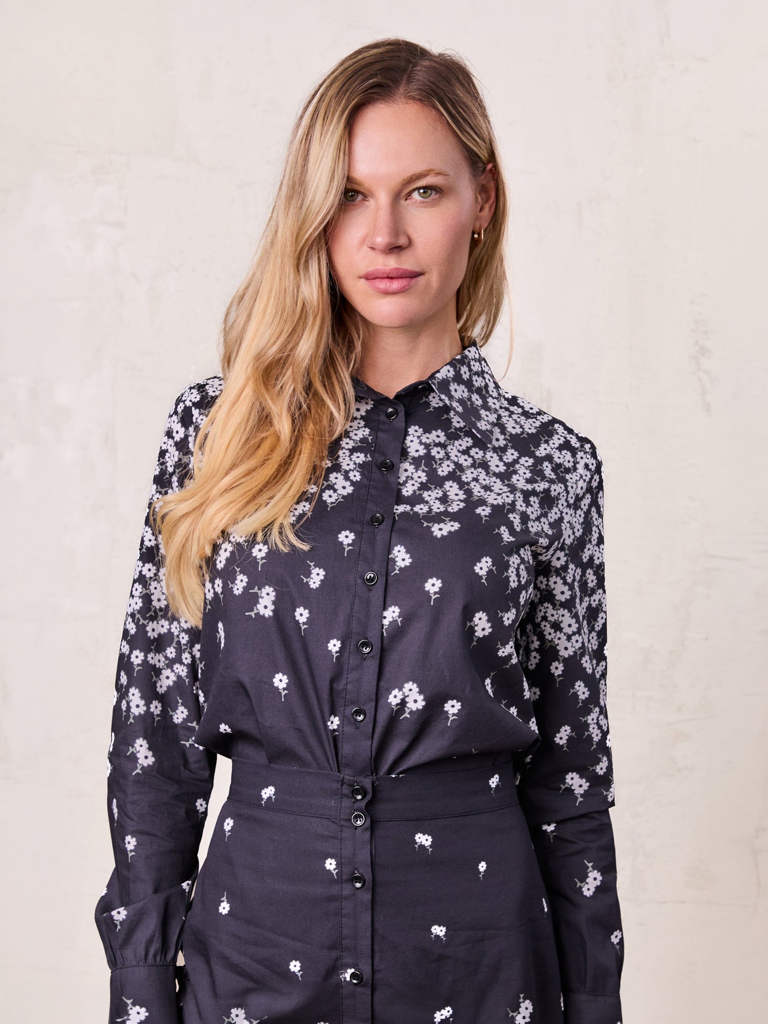 Ombre Flower Blouse-Black