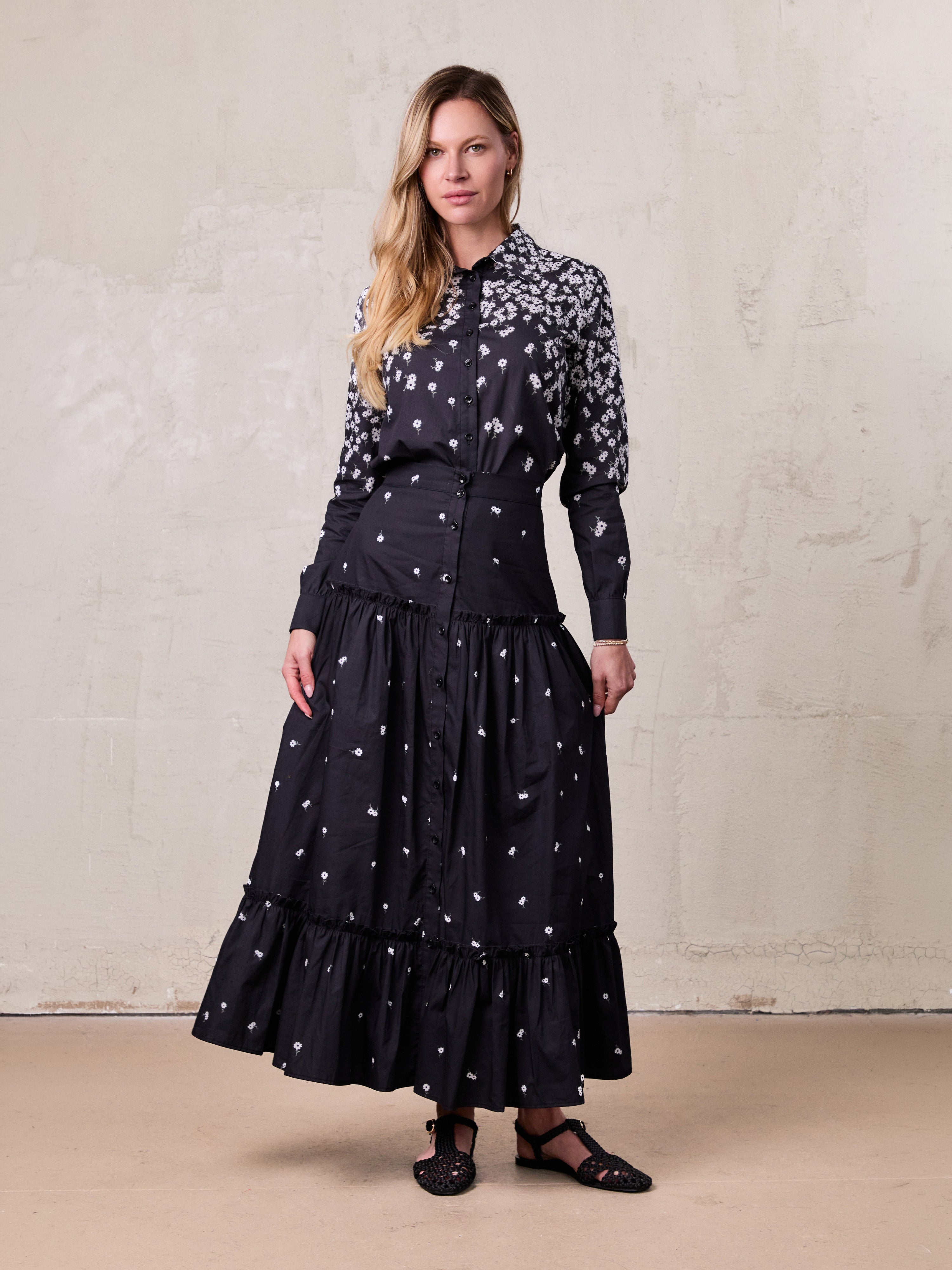 Ombre Flower Skirt-Black