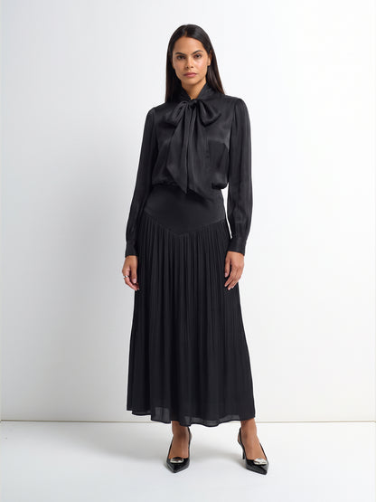 Pointed Yoke Shimmer Skirt - Black
