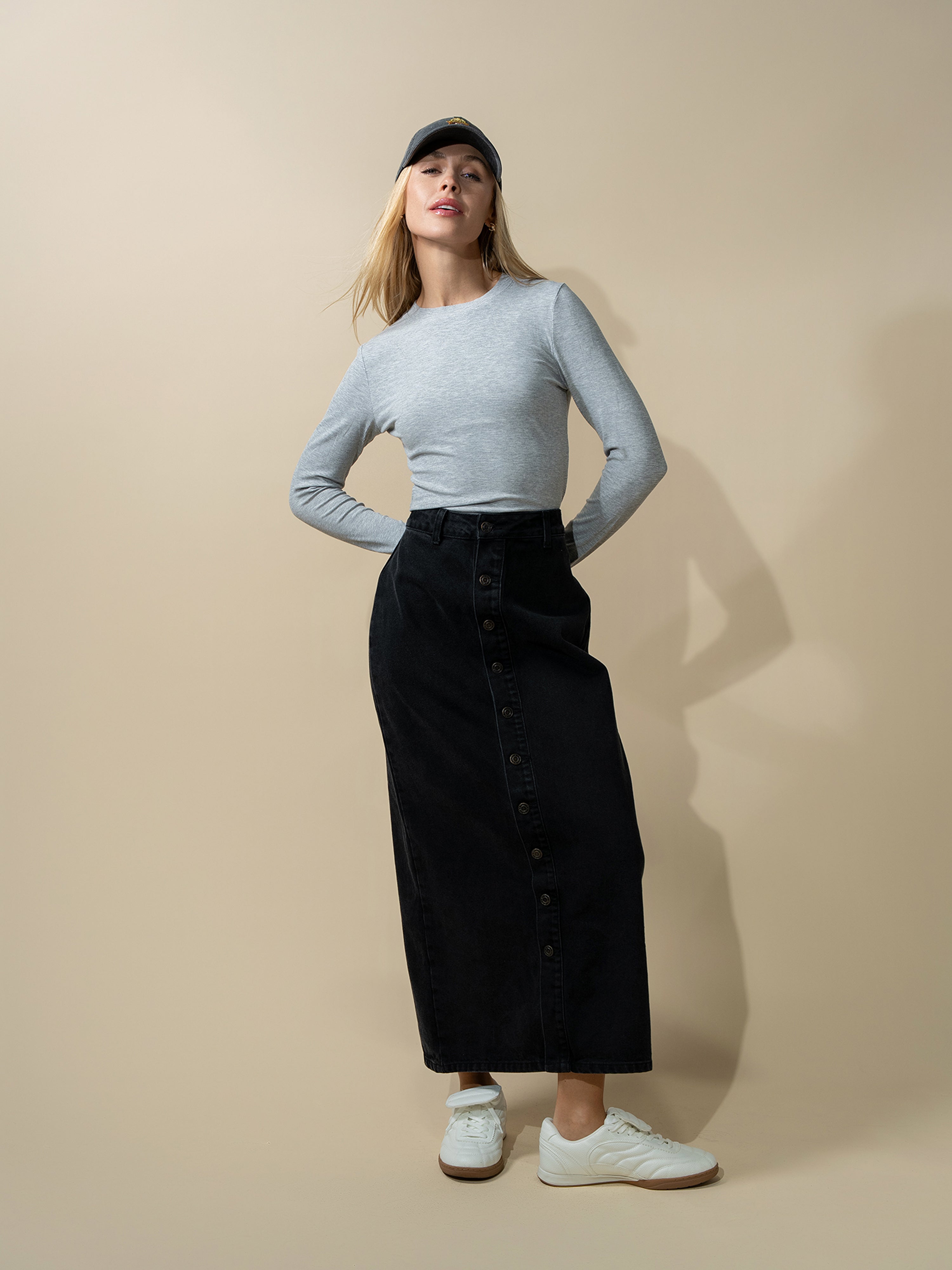 Rounded Hem Ribbed T-Shirt-Heathered Grey