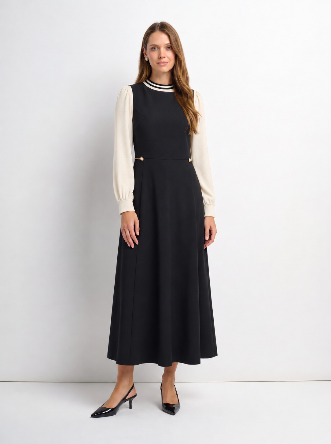 Side Chain Detail Jumper - Black
