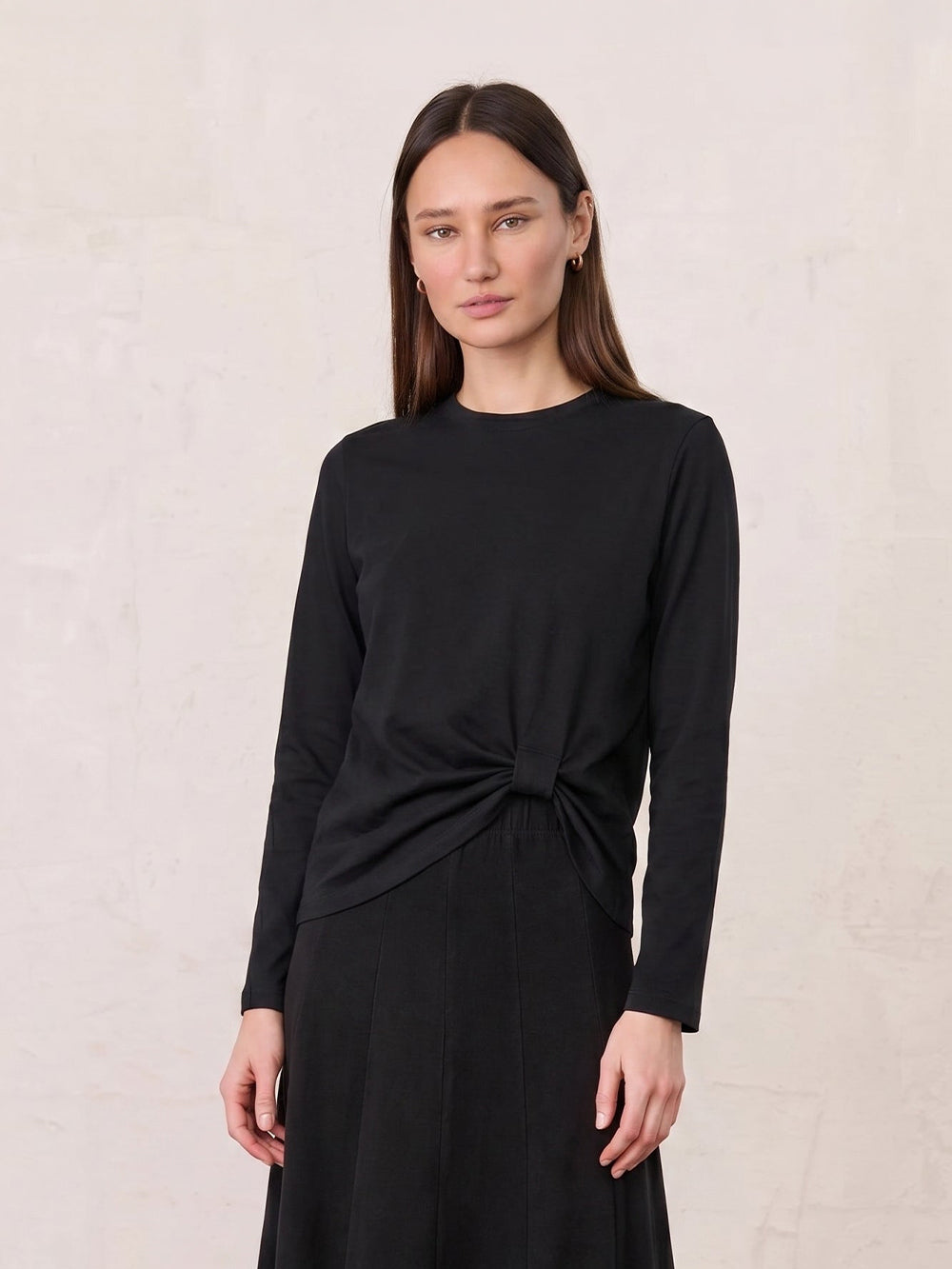 Side Knot Tee-Black
