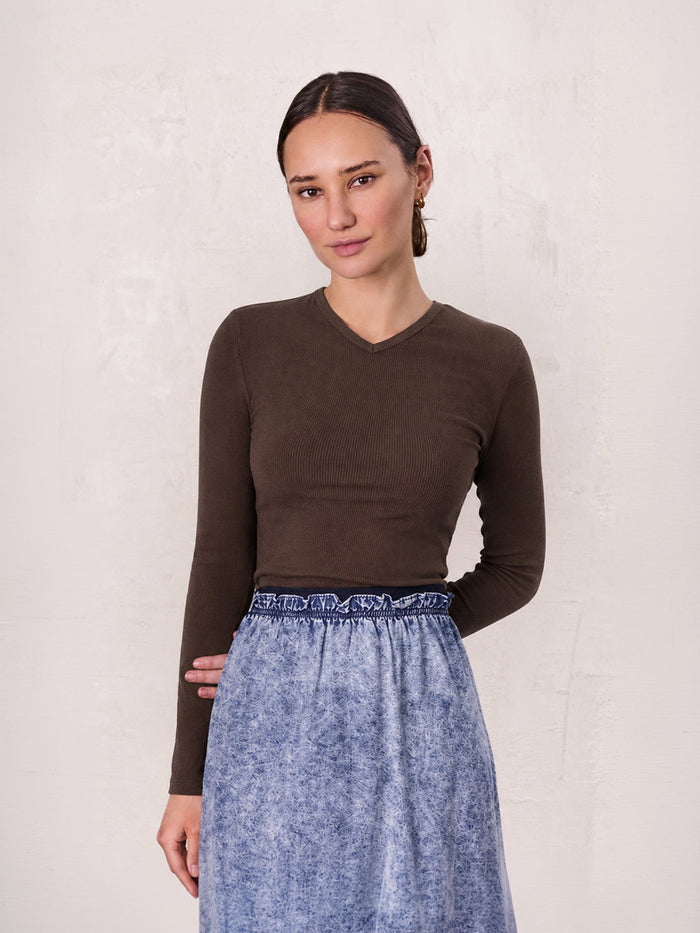 Soft Ribbed High V Tee-Chocolate Brown