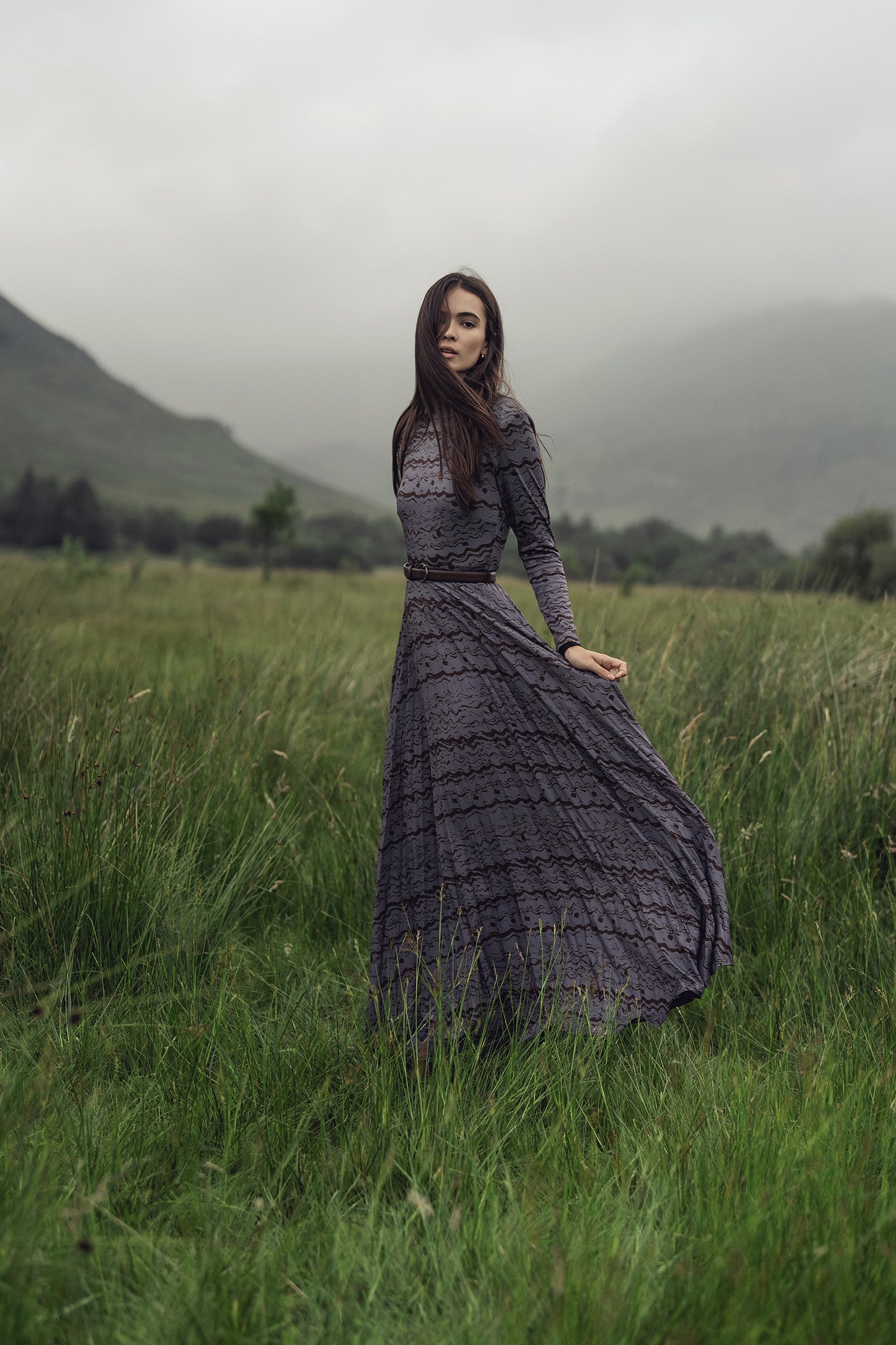 Pleat Bottom Stretch Maxi Dress-Grey/Brown