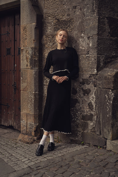 Knit Crop Sweater Dress Set-Black/Cream Fame on Central Knit Crop Sweater Dress Set-Black/Cream Fame on Central