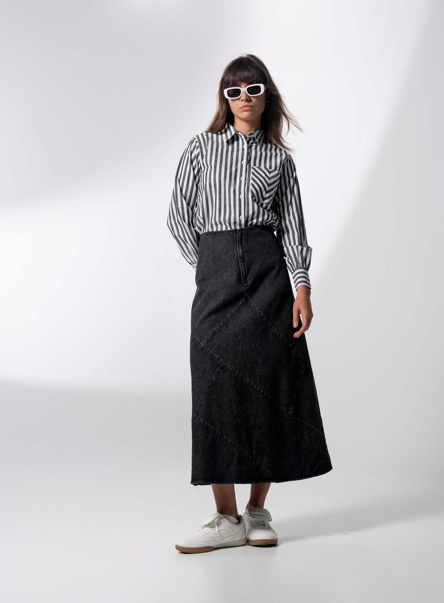 Seamed A-line Denim Skirt-Black