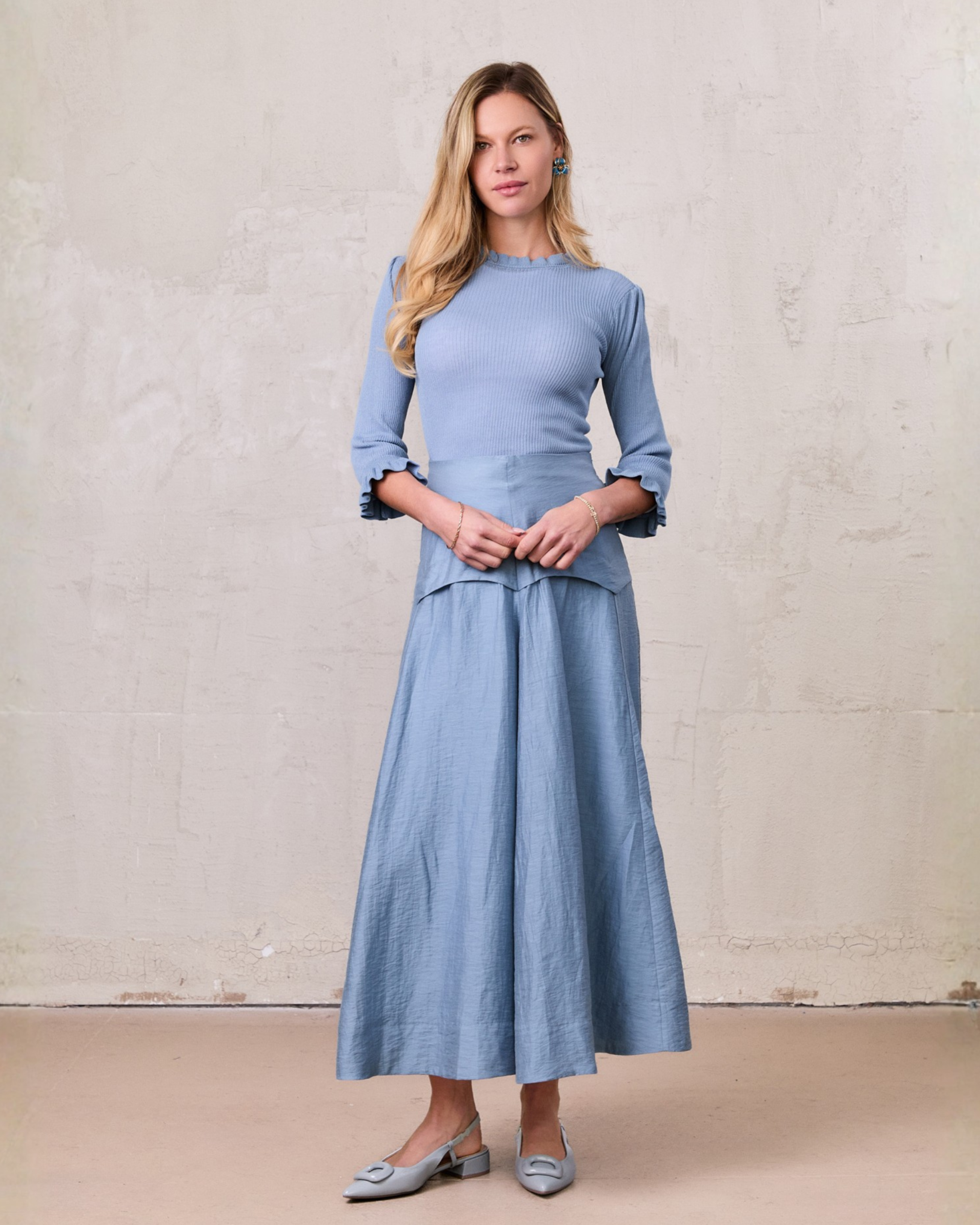 Pointed Yoke Dress Skirt-Blue