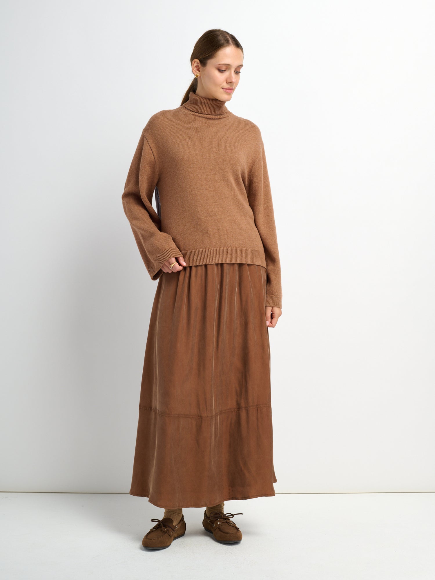 Shirt Back Sweater - Brown/Light Blue Stripe