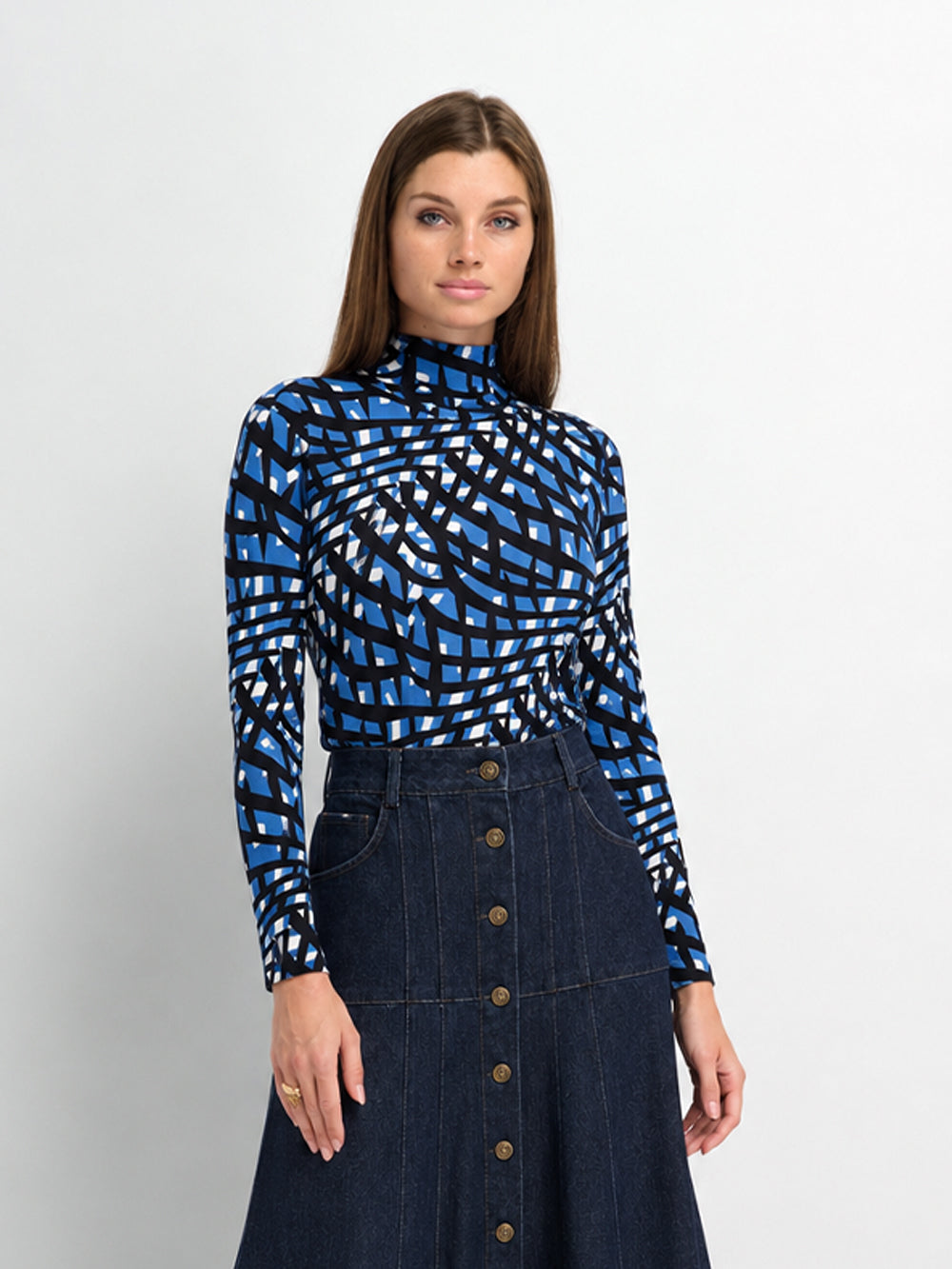Boxy Printed Modal Turtleneck-Blue Geometric