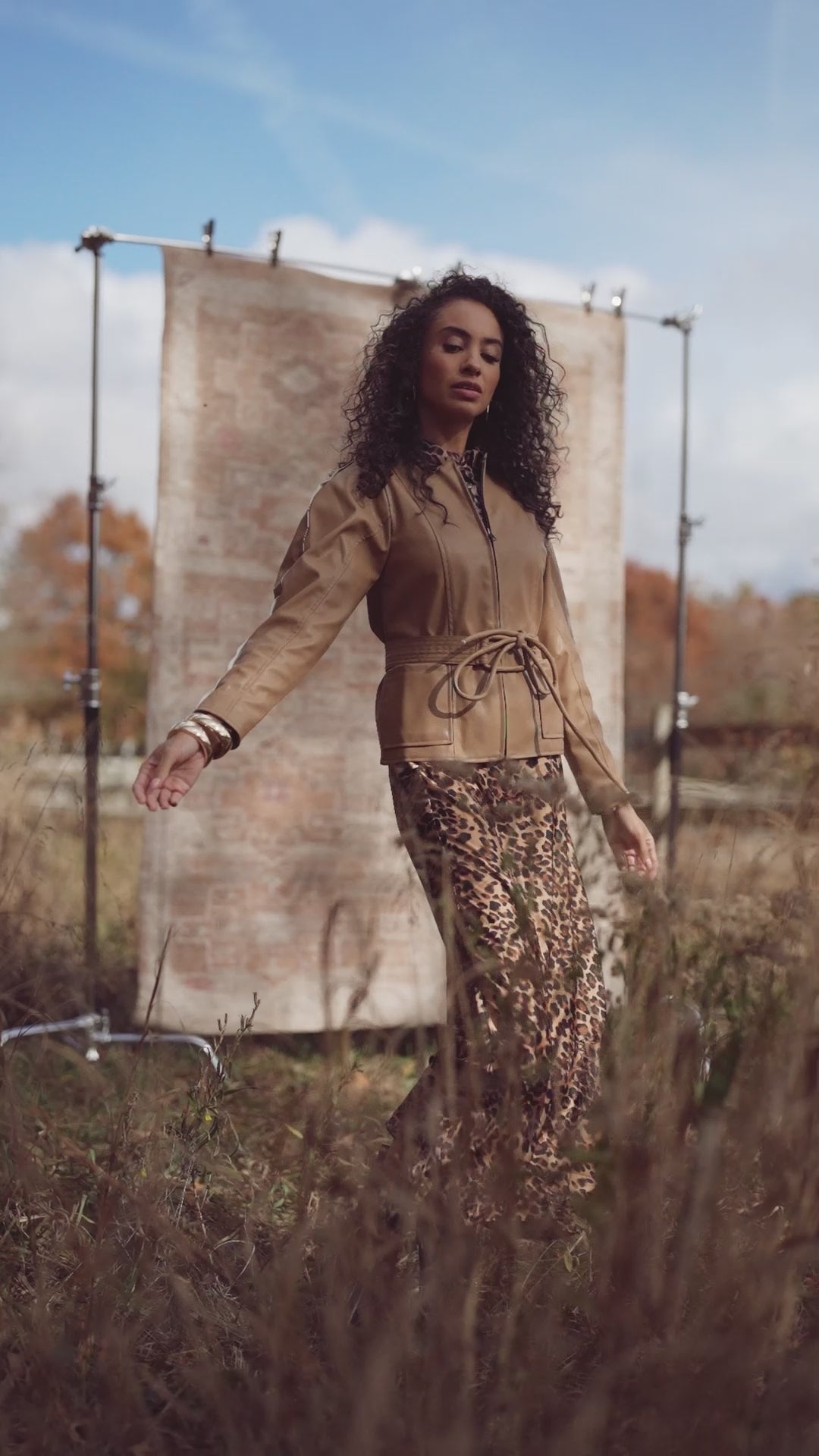 oversized satin slip blouse-brown leopard