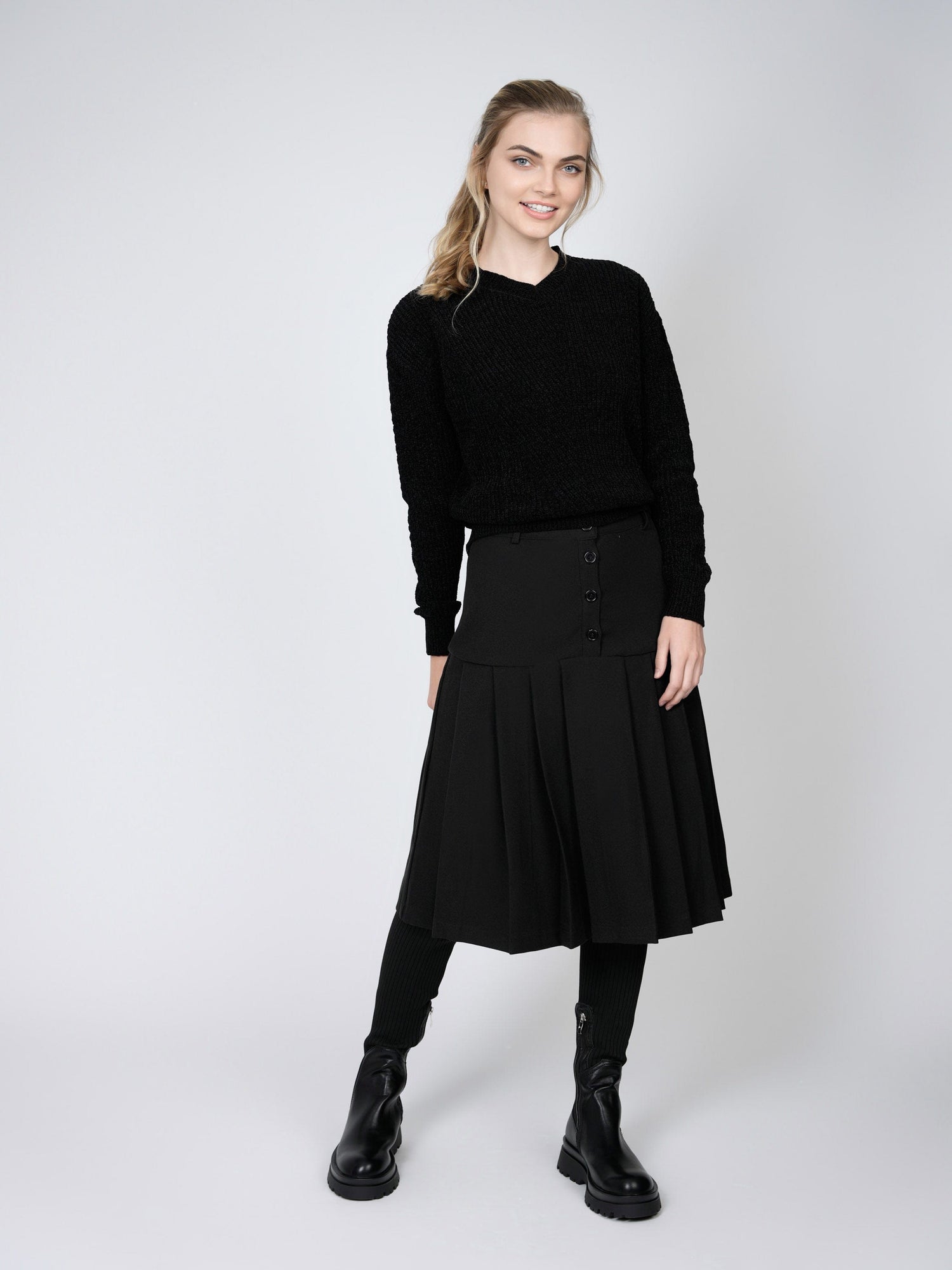 CHENILLE SWEATER-BLACK