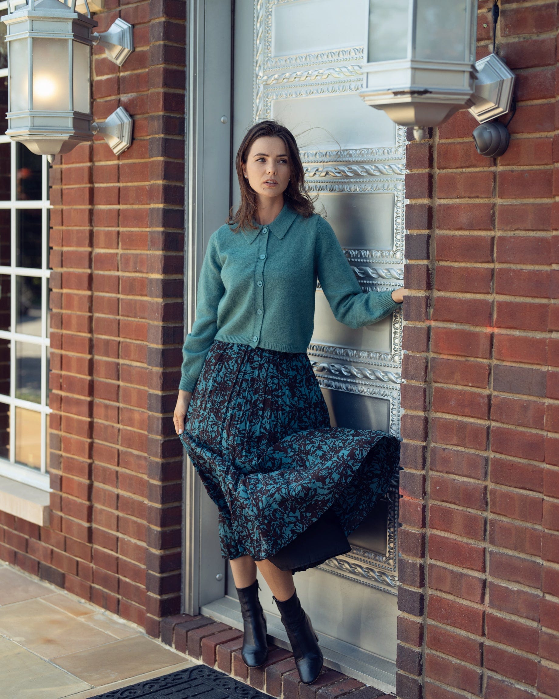 PRINTED PLEATED SKIRT-TEAL LEAF