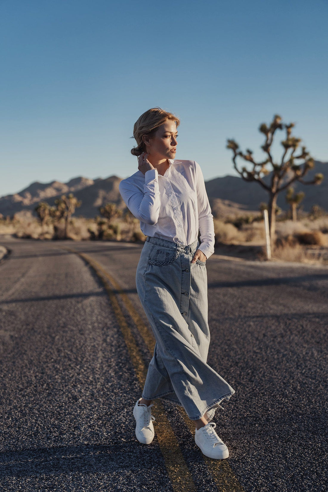 FALDA DENIM TRENZADA CON BOLSILLO-LAVADO AZUL