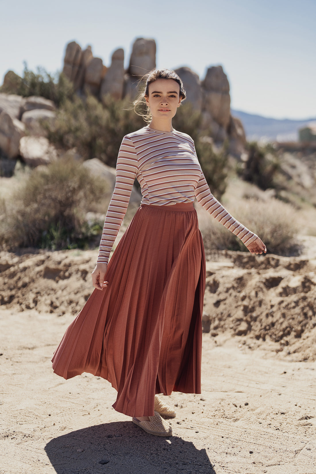 PLEATED SKIRT 37&quot;-HEATHER BURGUNDY