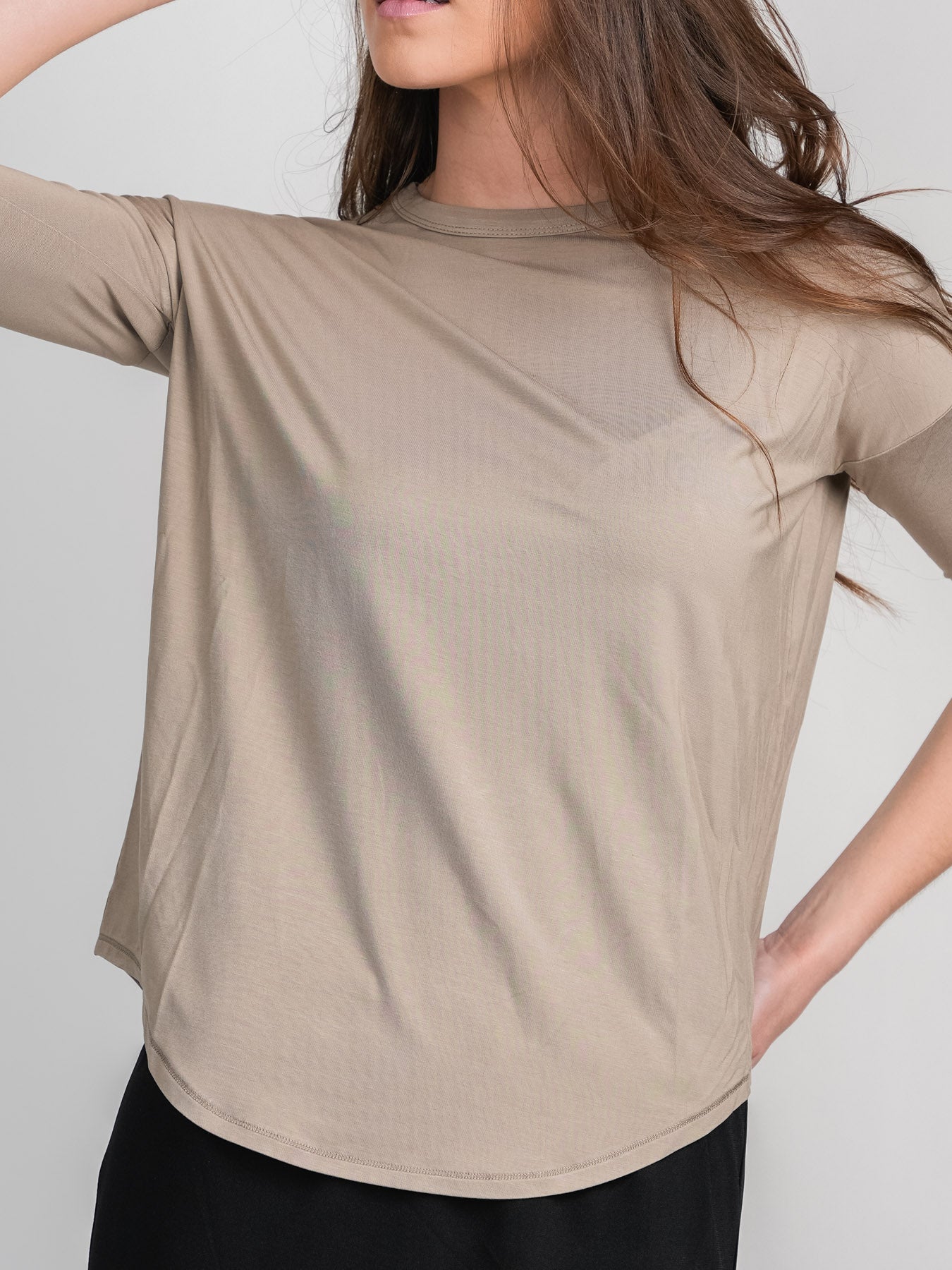 TEE SWING - LS-TAUPE