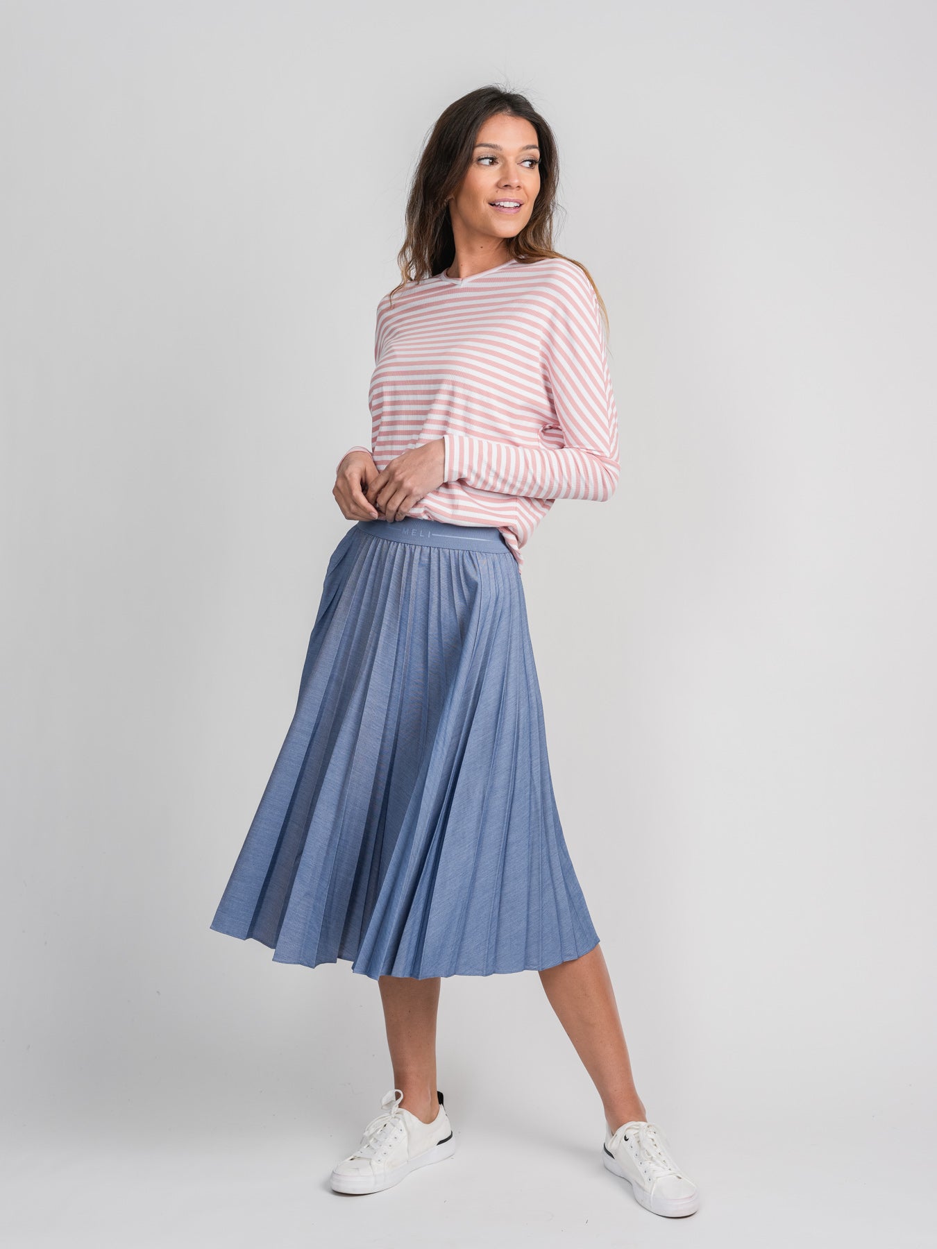 PLEATED SKIRT 24&quot;-LIGHT DENIM