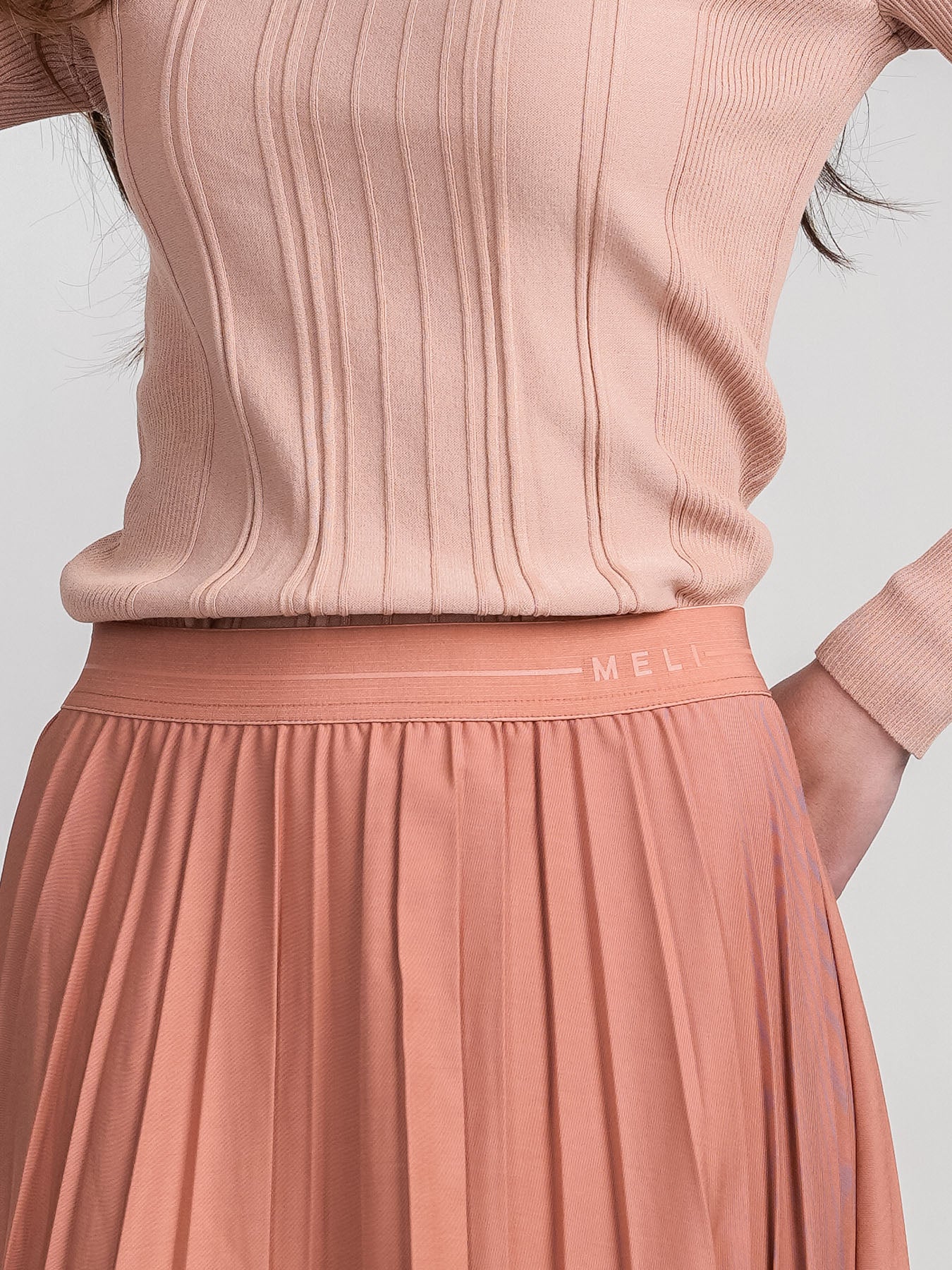 PLEATED SKIRT 27&quot;- SALMON