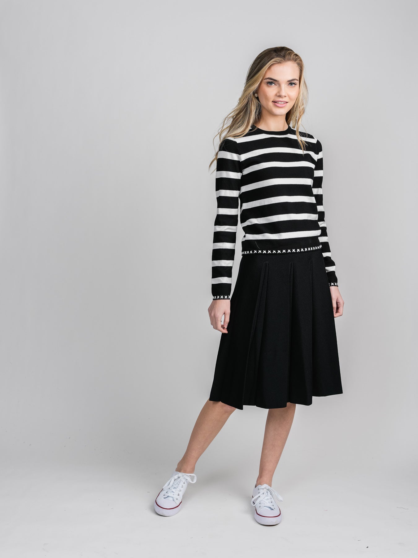 KNIT PLEATED SKIRT (24&quot;)-BLACK