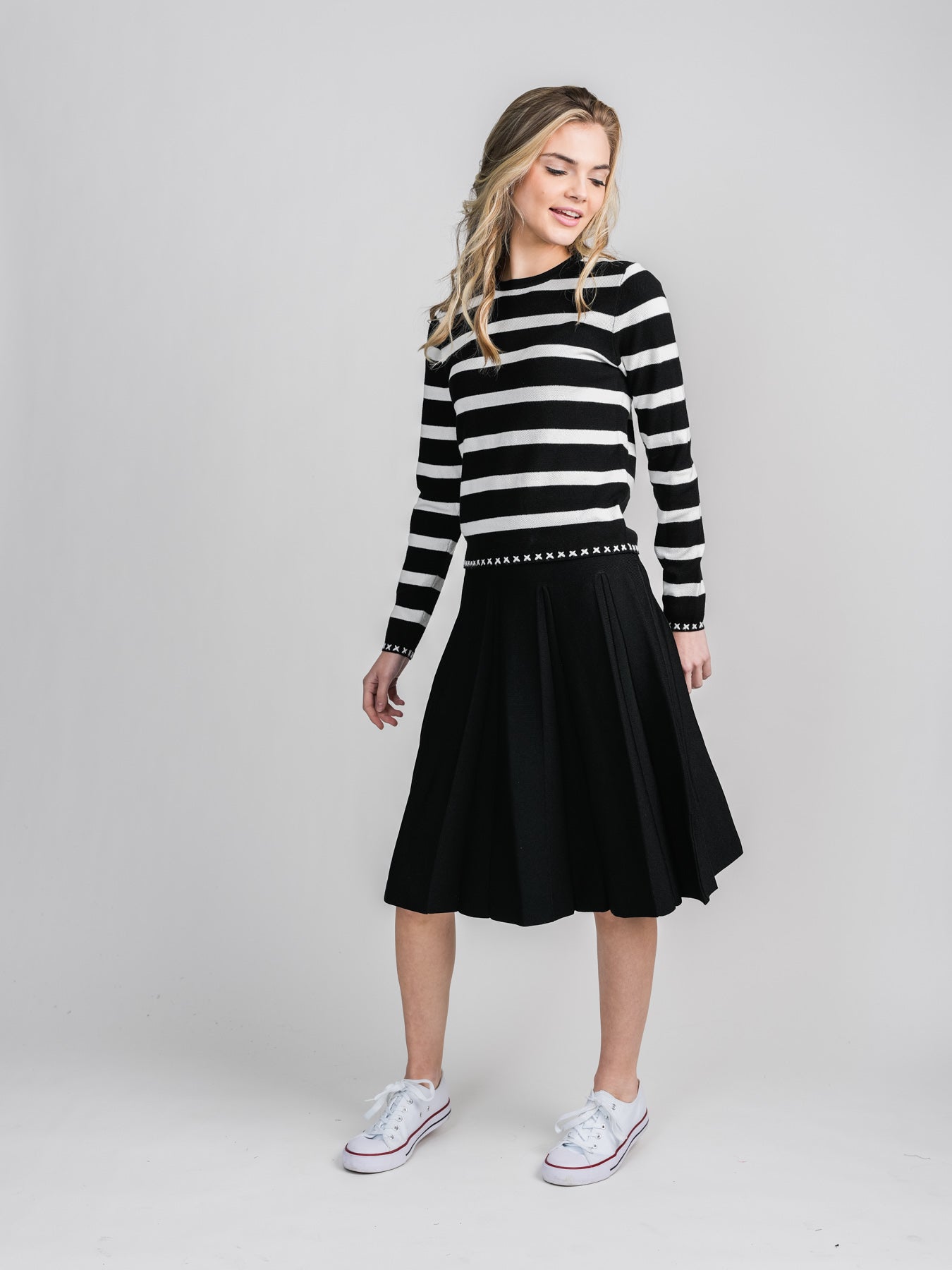 KNIT PLEATED SKIRT (27&quot;)-BLACK