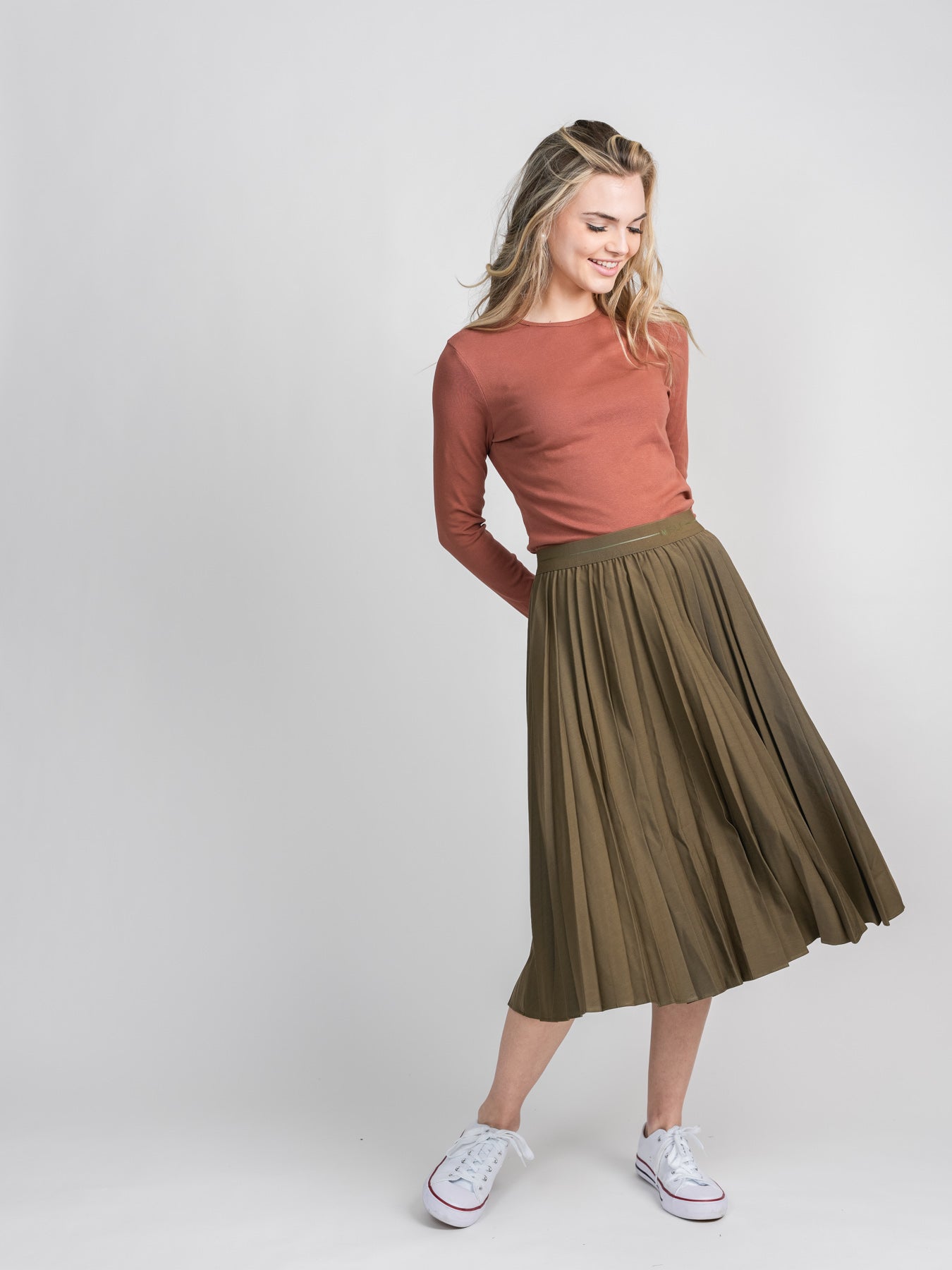 PLEATED SKIRT 27&quot; - OLIVE