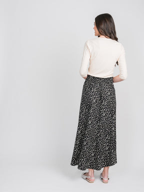 PRINTED WAISTED SKIRT-BLACK RED FLORAL