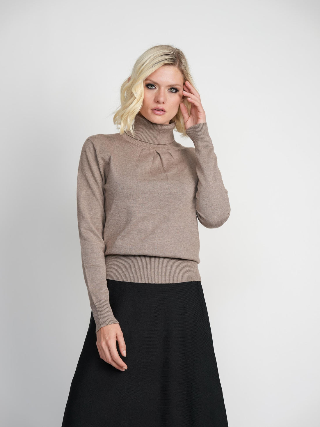 PLEATED TURTLENECK-TAUPE