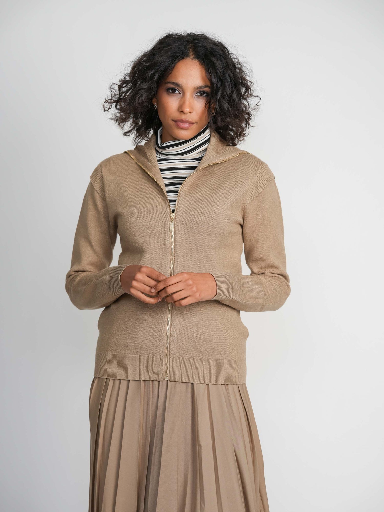 BOMBER SWEATER-TAN