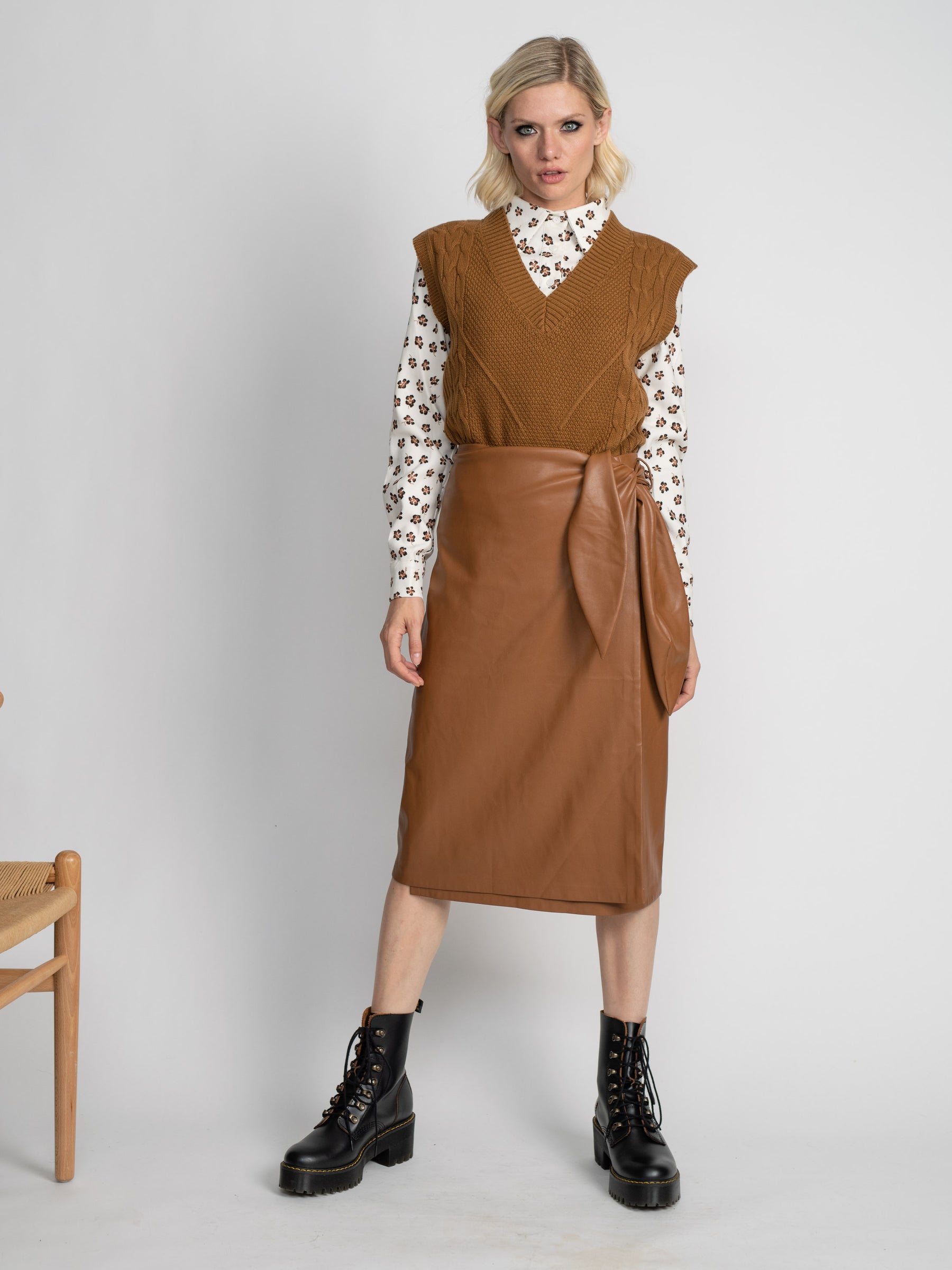 WRAP LEATHER SKIRT-BROWN