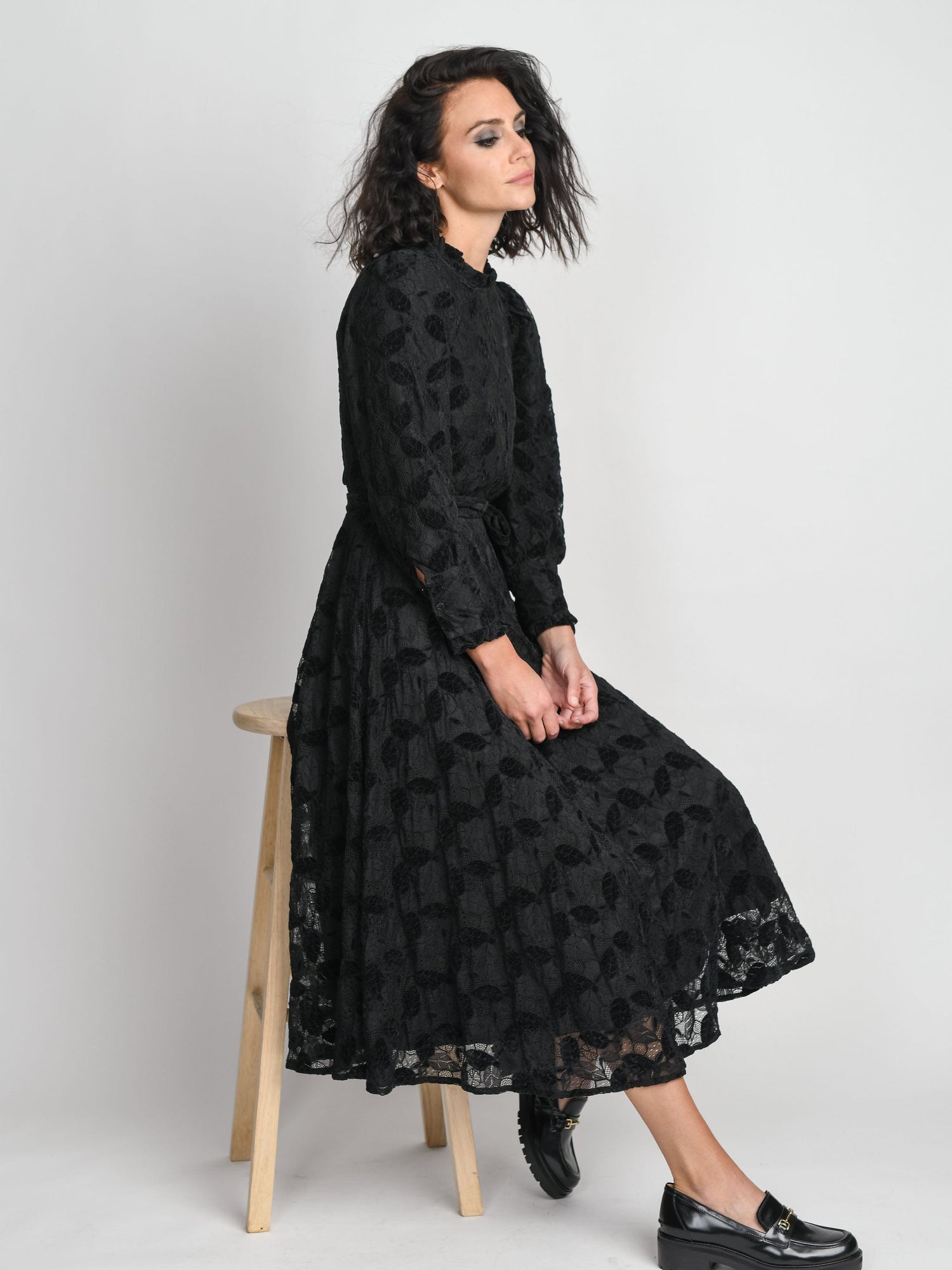 LACE DRESS-BLACK