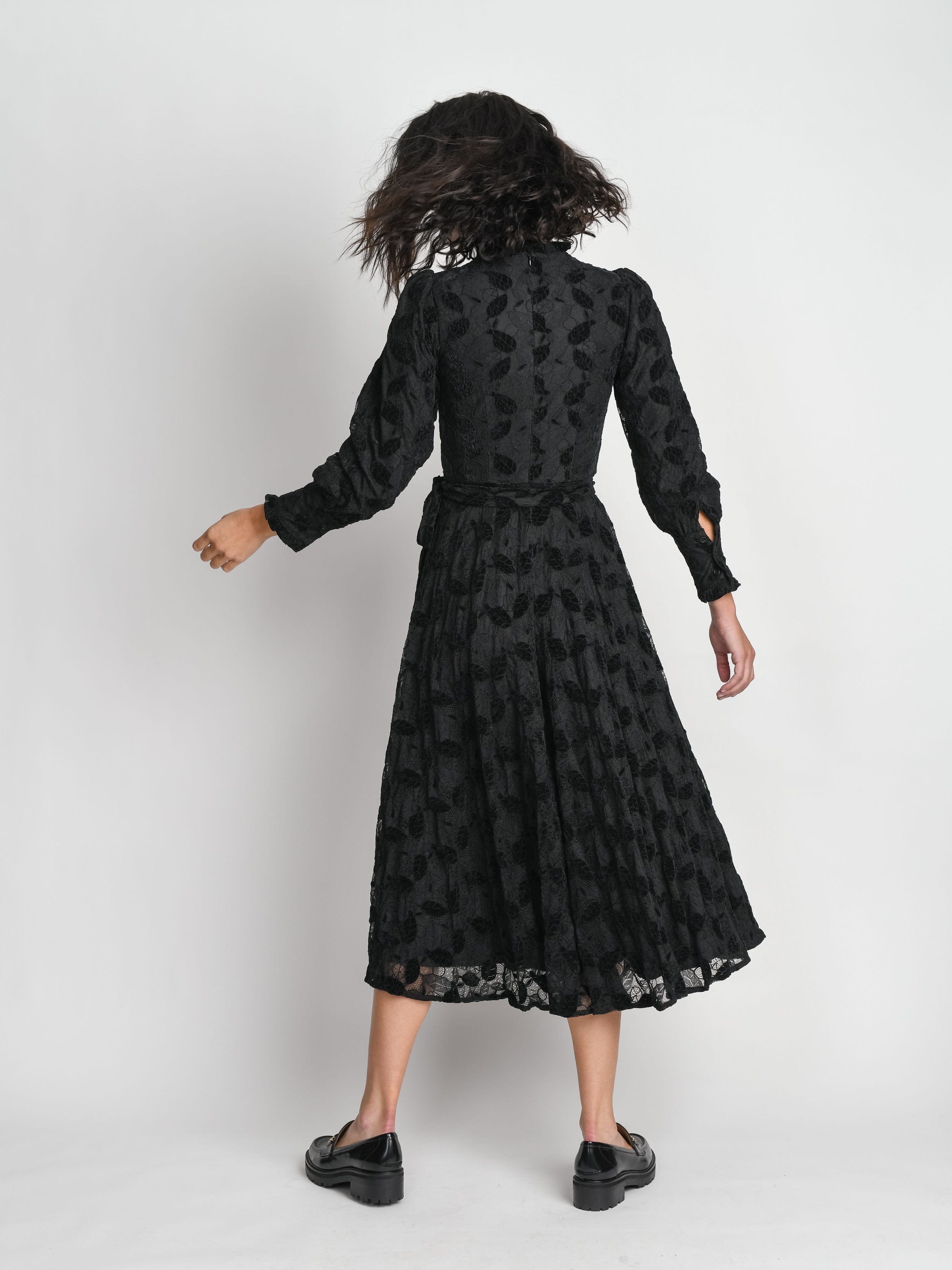 LACE DRESS-BLACK