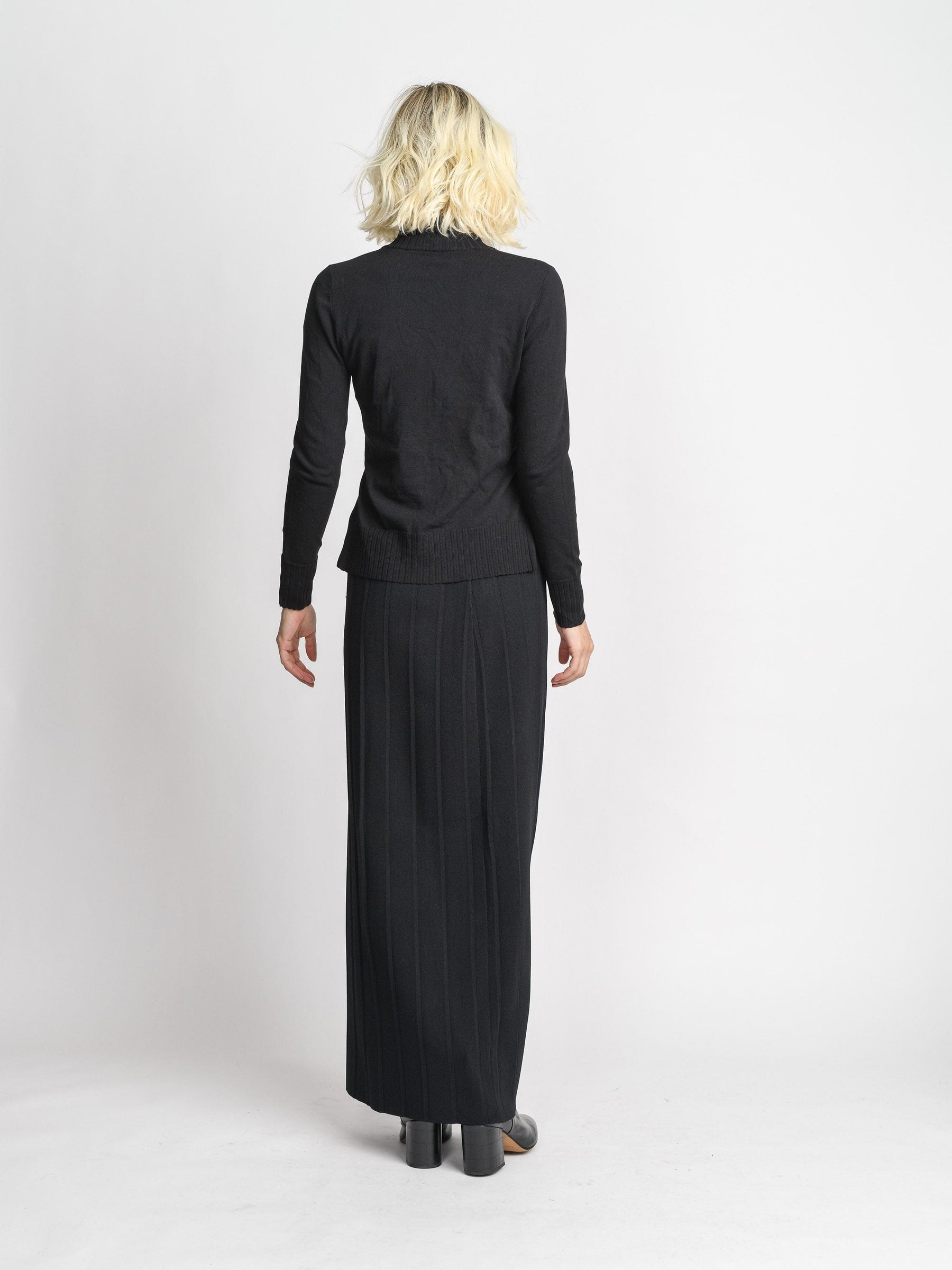 BUTTON DOWN KNIT SKIRT-BLACK
